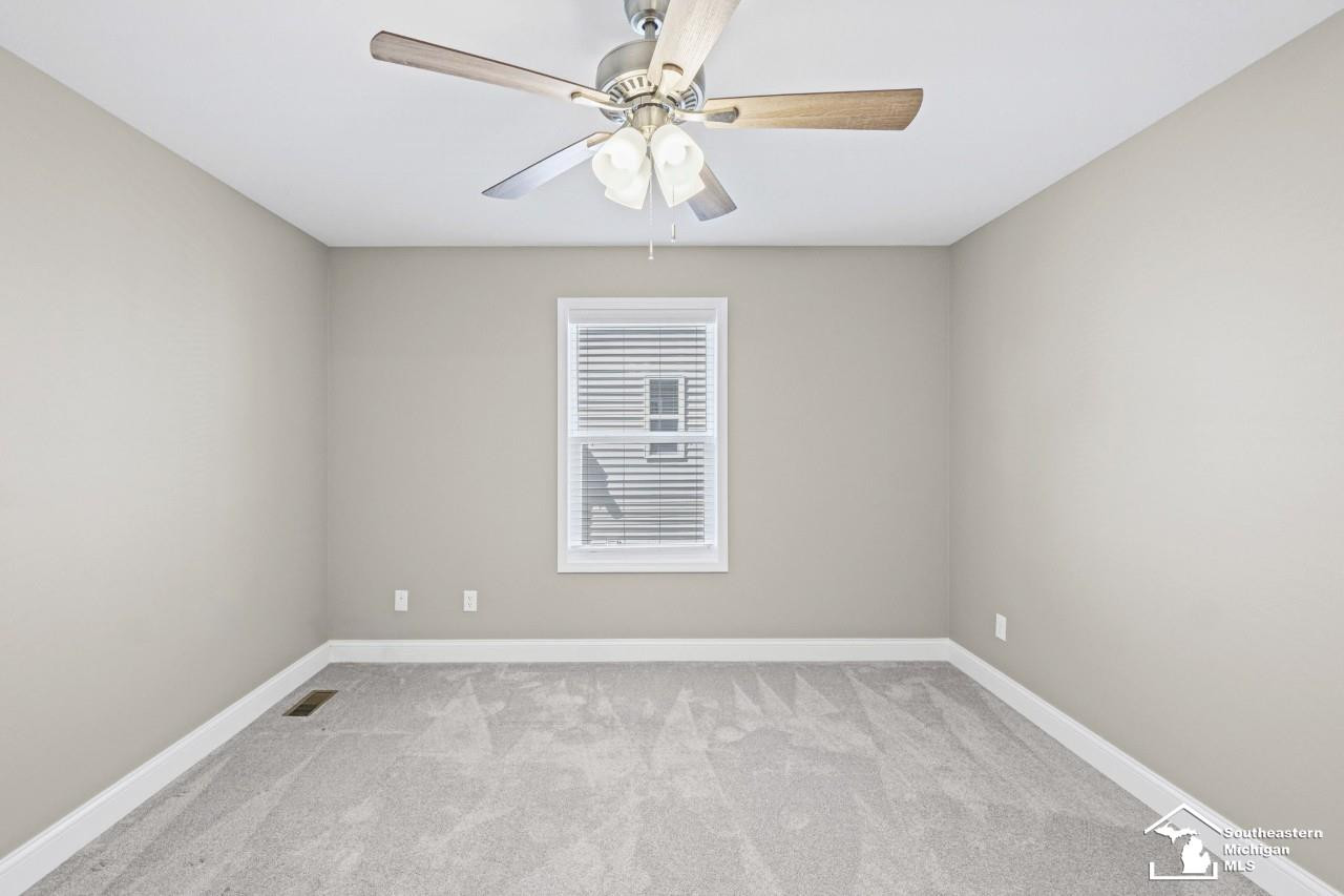 8052 Timber Wood Lane, Temperance, MI 48182 — Photo 12