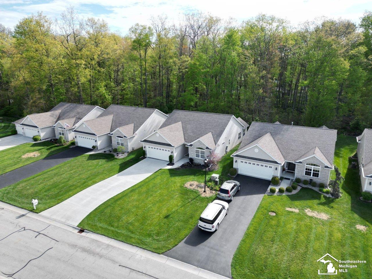 8052 Timber Wood Lane, Temperance, MI 48182 — Photo 32