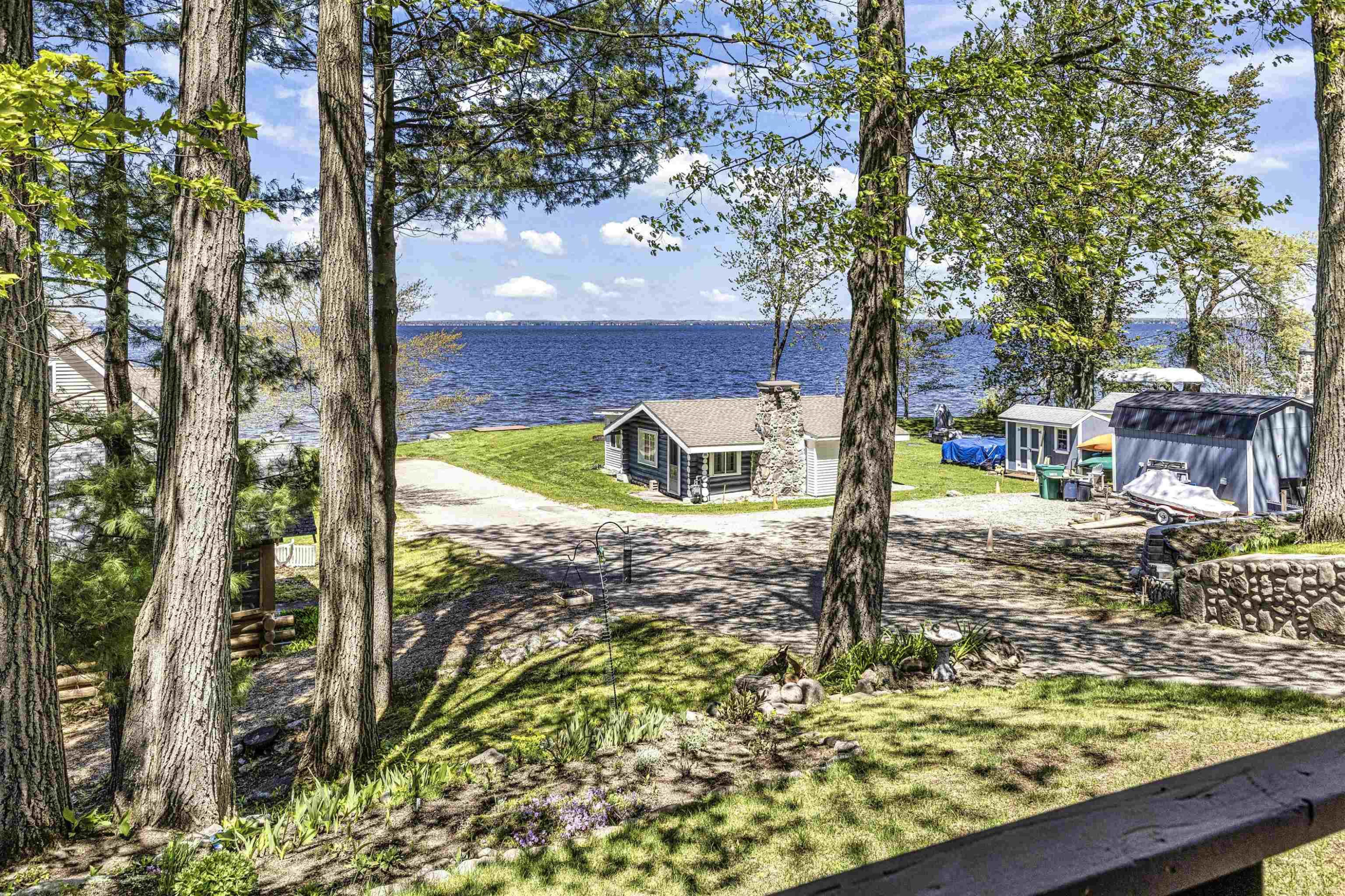 115 Logan Avenue, Houghton Lake, MI 48629 — Photo 42