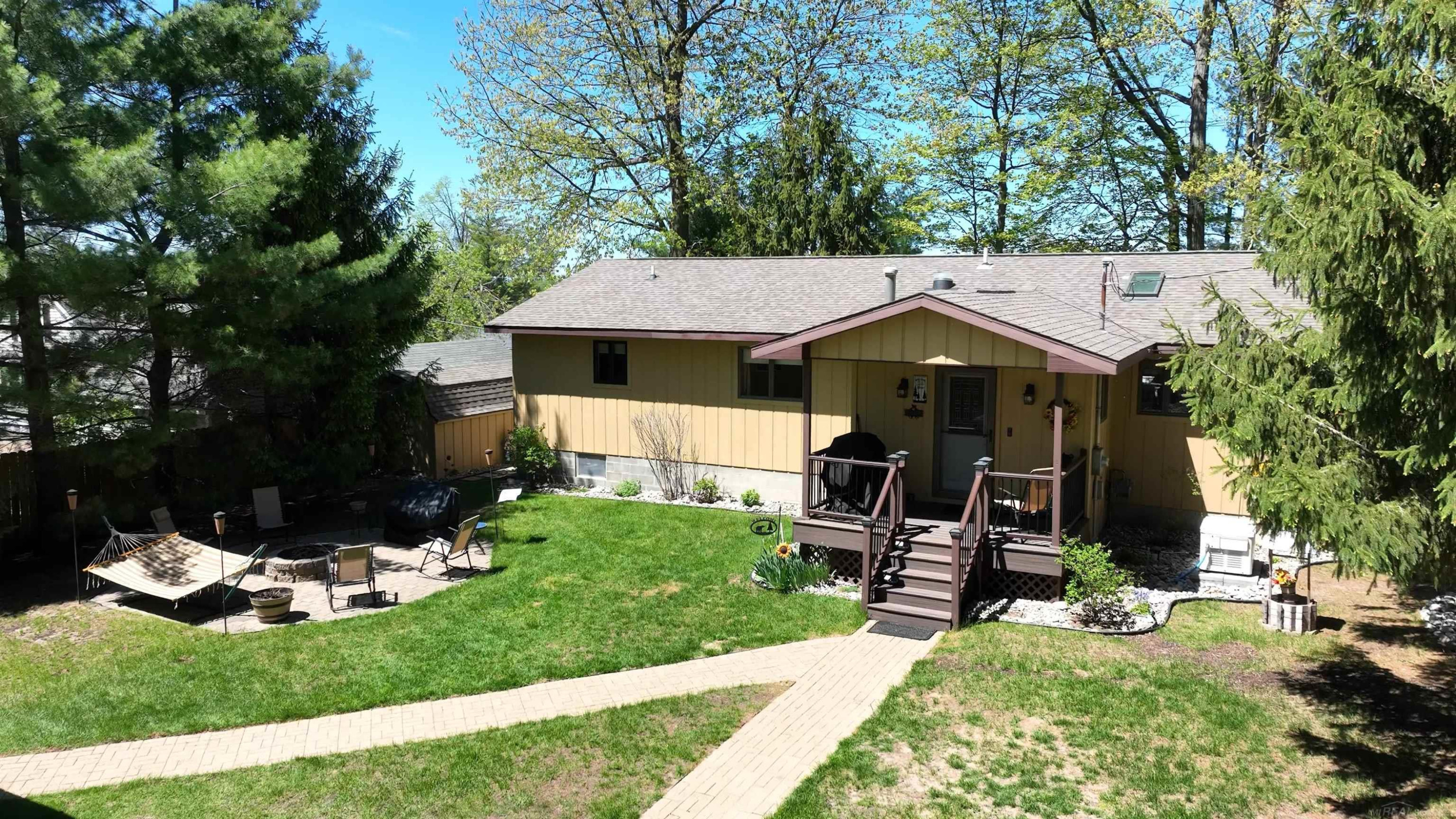 115 Logan Avenue, Houghton Lake, MI 48629 — Photo 51