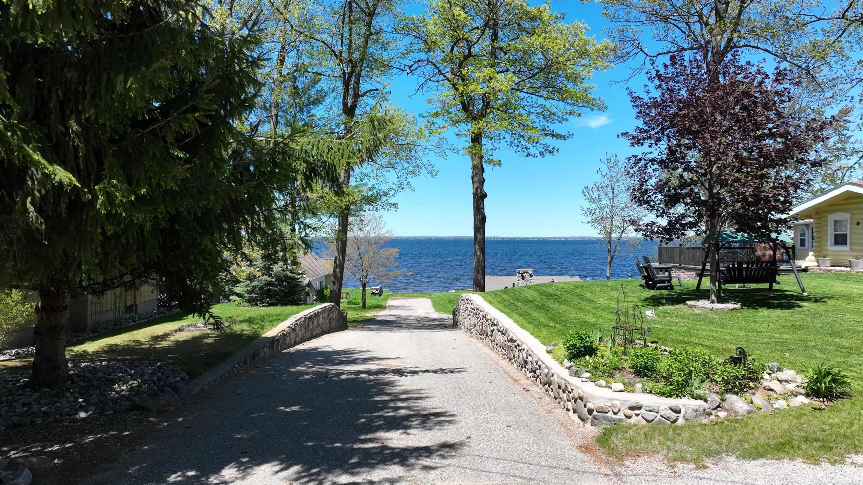 115 Logan Avenue, Houghton Lake, MI 48629 — Photo 53