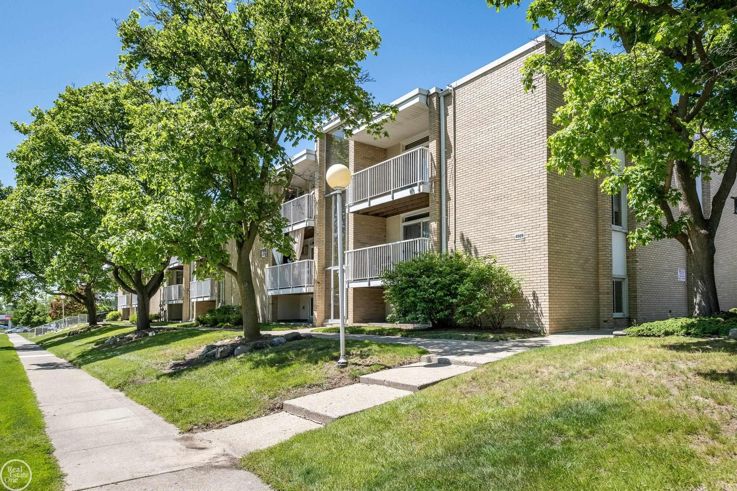 4909 Crooks Road, E 5, Royal Oak, MI 48073 — front exterior