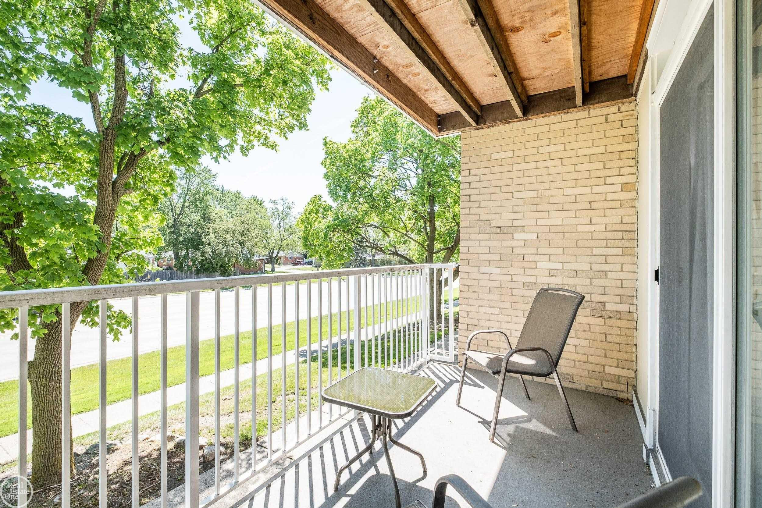 4909 Crooks Road, E 5, Royal Oak, MI 48073 — Photo 31