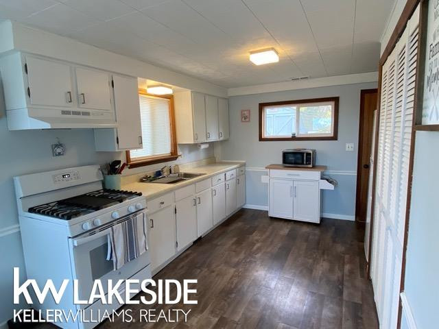 5825 Oak Pointe Drive, Caseville, MI 48725 — Photo 11