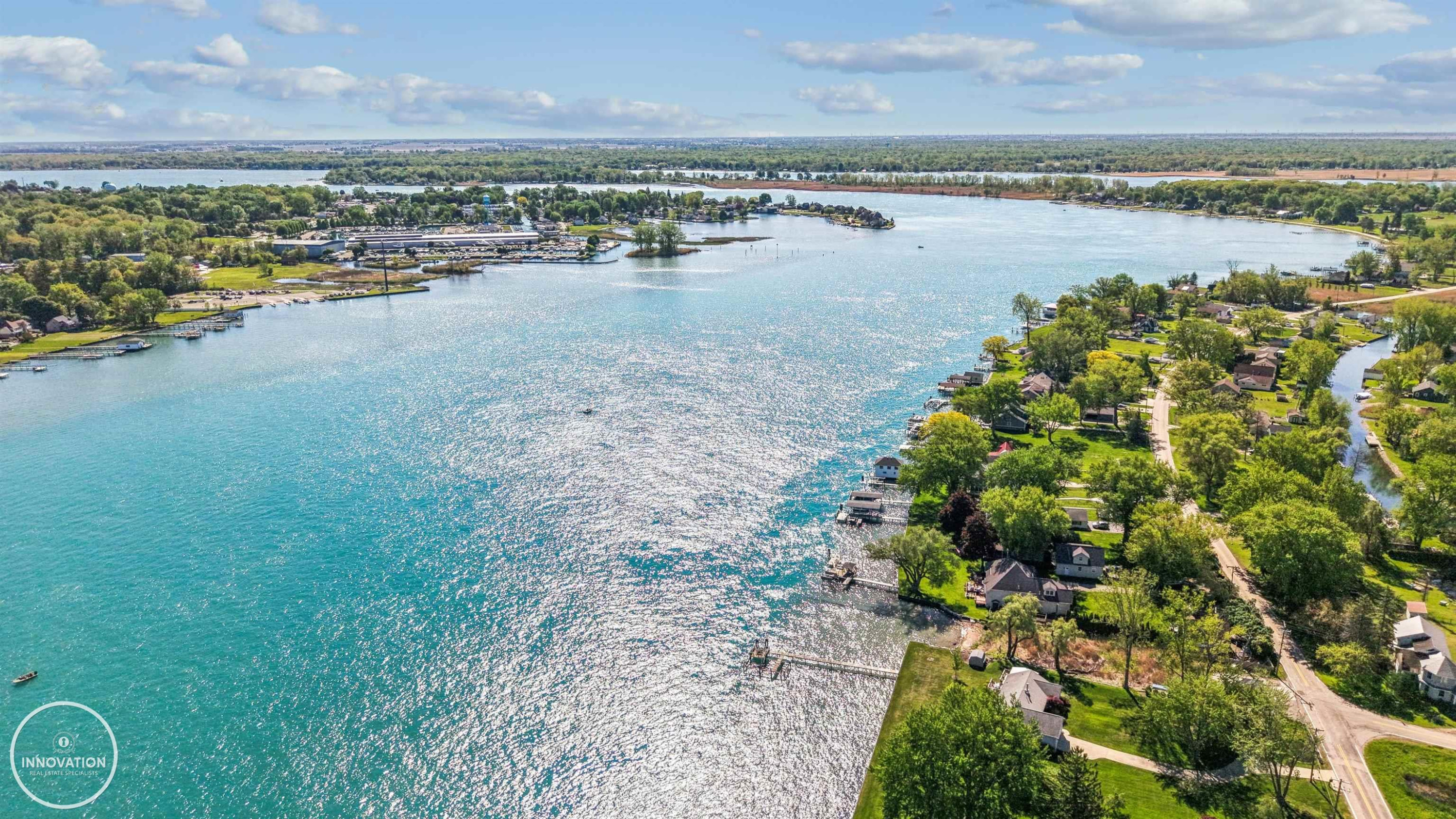 1600 N Channel Drive, MI 48028 — Photo 4
