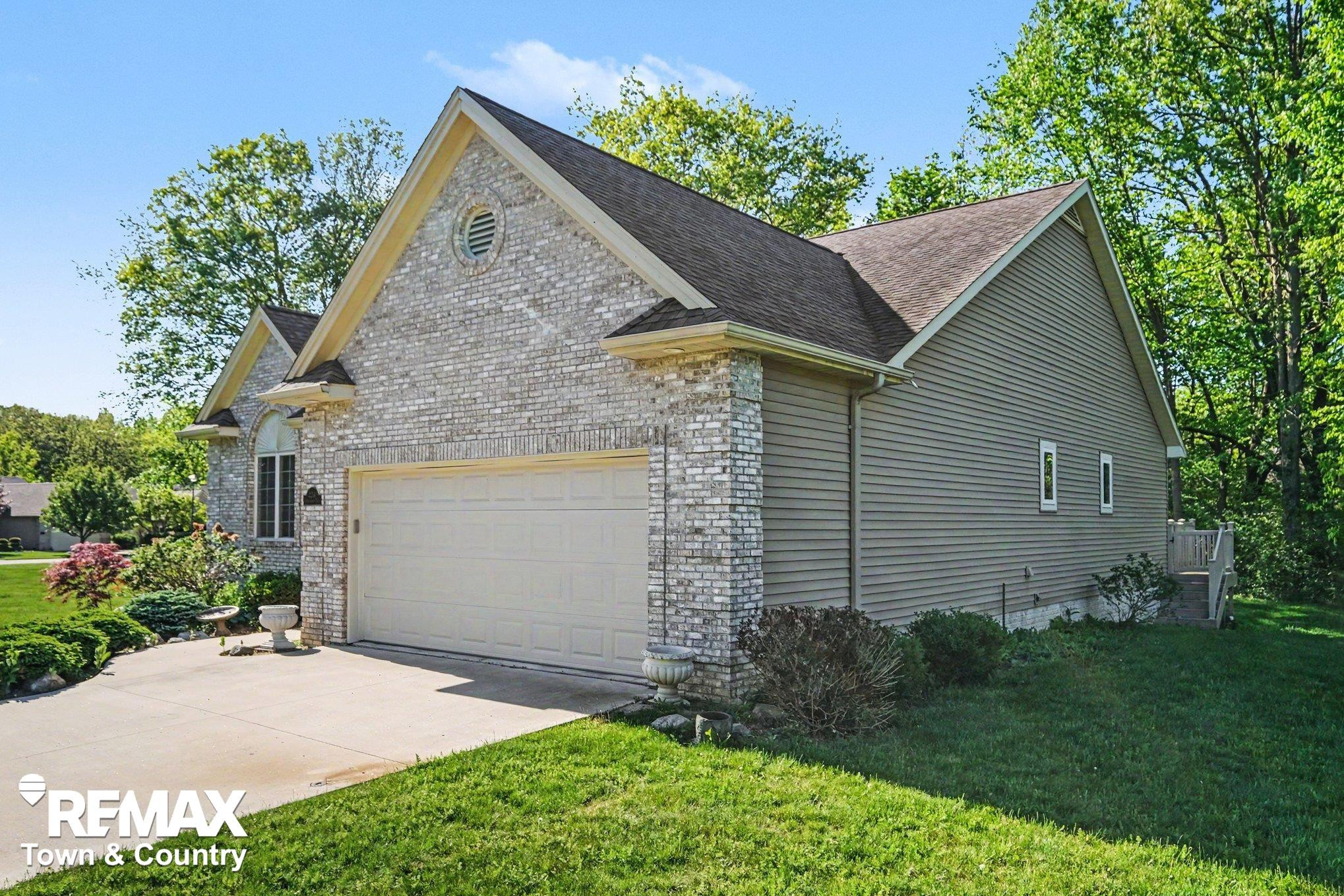 2234 Emeraldwood Trail, Flushing, MI 48433 — Photo 5