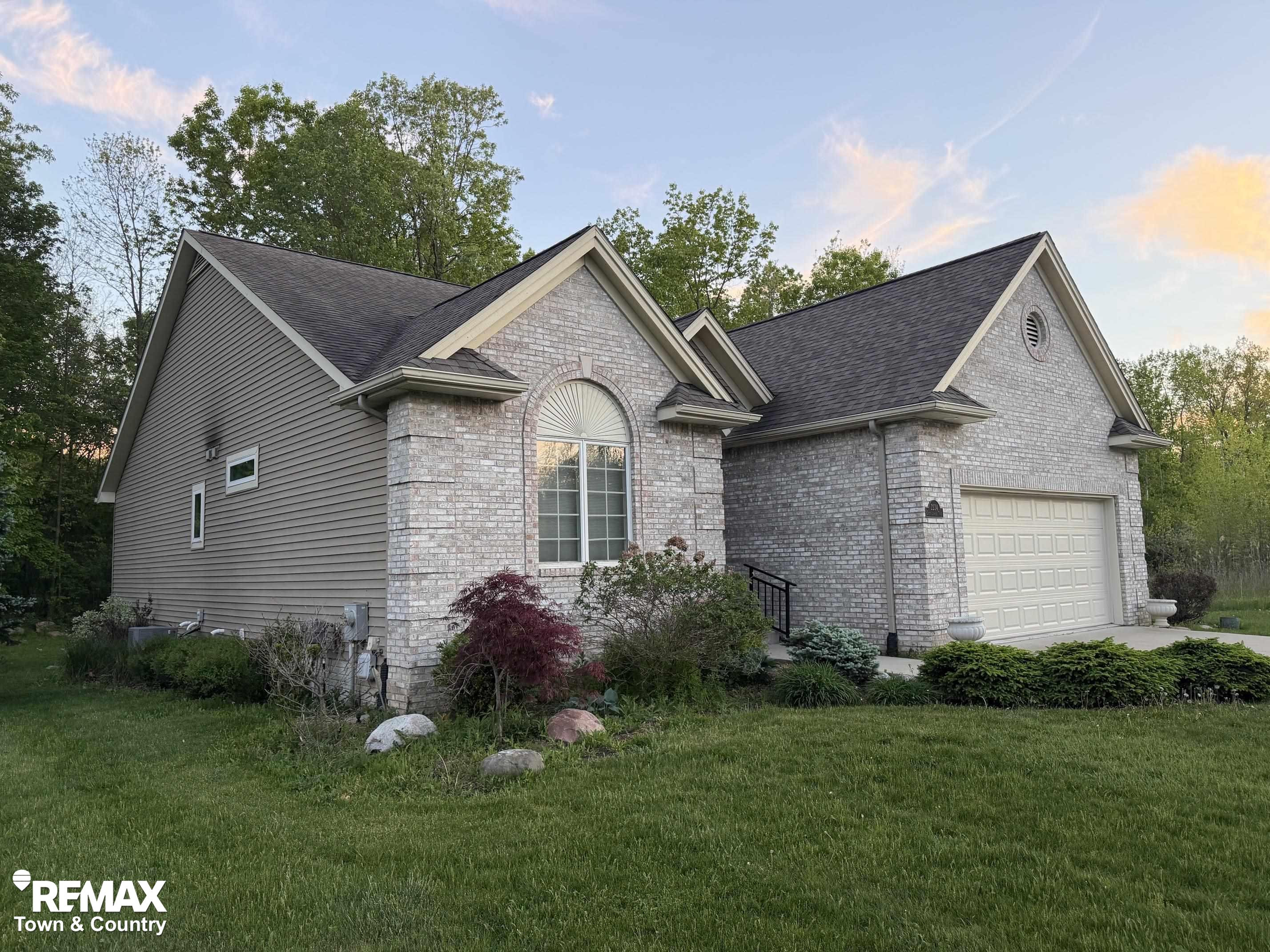 2234 Emeraldwood Trail, Flushing, MI 48433 — Photo 10