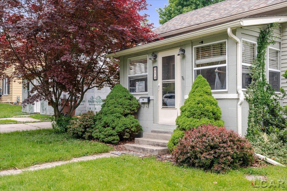814 Hoch Ave. Avenue, Adrian, MI 49221 — Photo 2