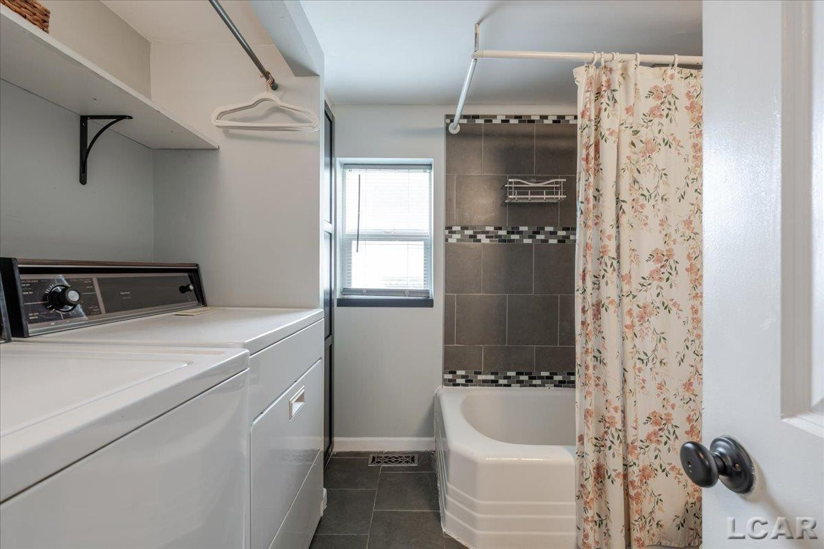 814 Hoch Ave. Avenue, Adrian, MI 49221 — Photo 15