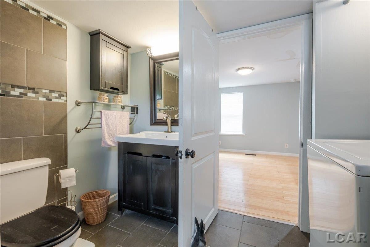 814 Hoch Ave. Avenue, Adrian, MI 49221 — Photo 16