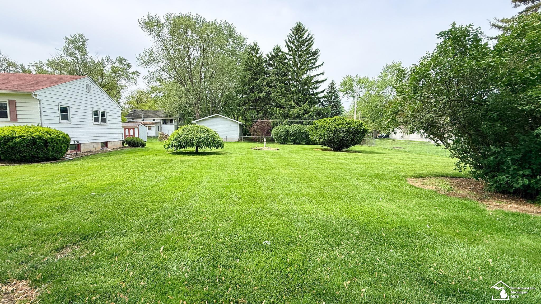 7947 Lake Breeze Drive, Monroe, MI 48161 — Photo 32
