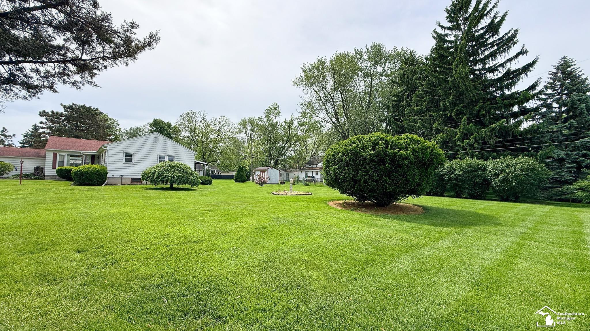 7947 Lake Breeze Drive, Monroe, MI 48161 — Photo 33