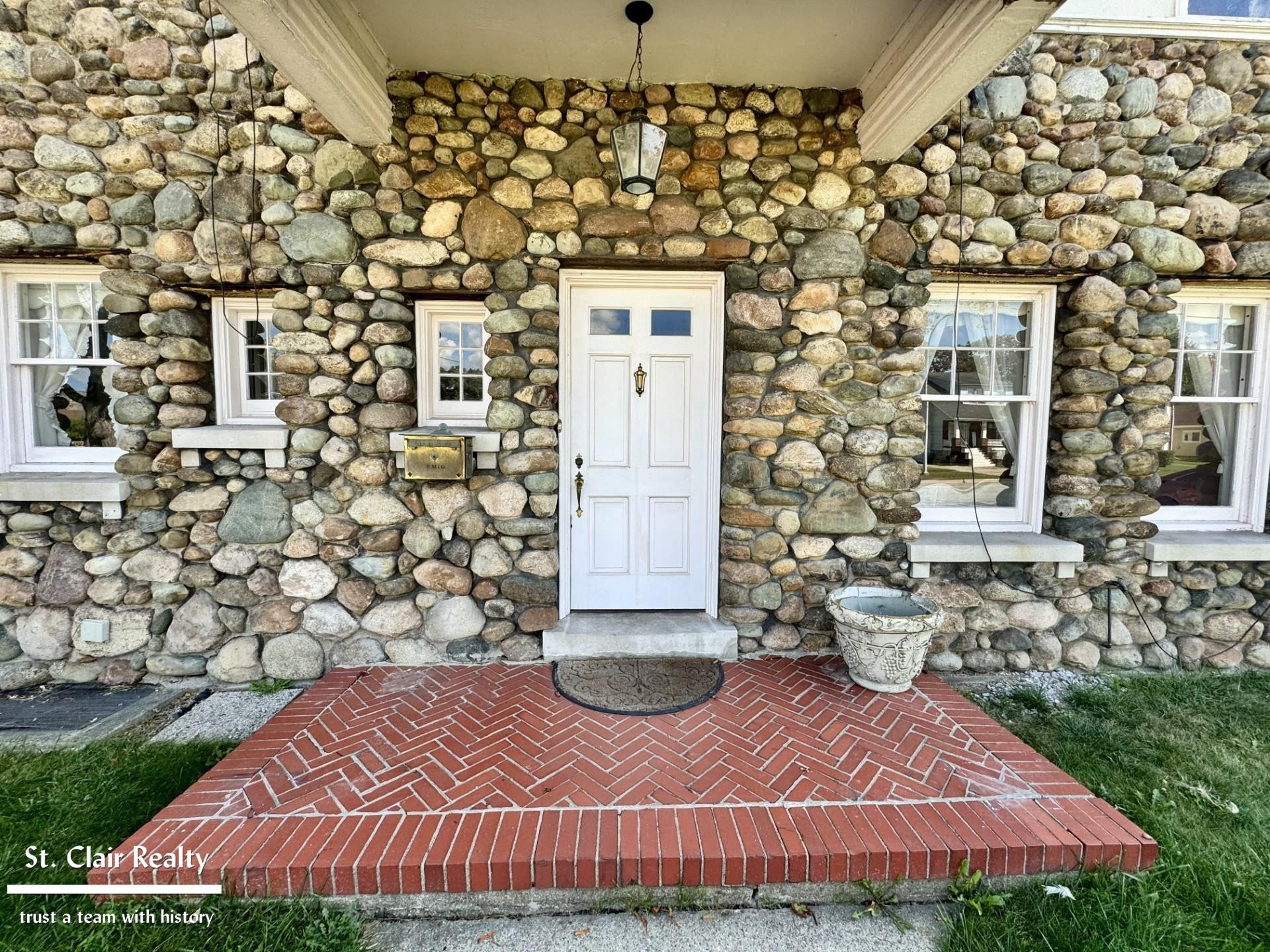 2704 Military Street, Port Huron, MI 48060 — Photo 2