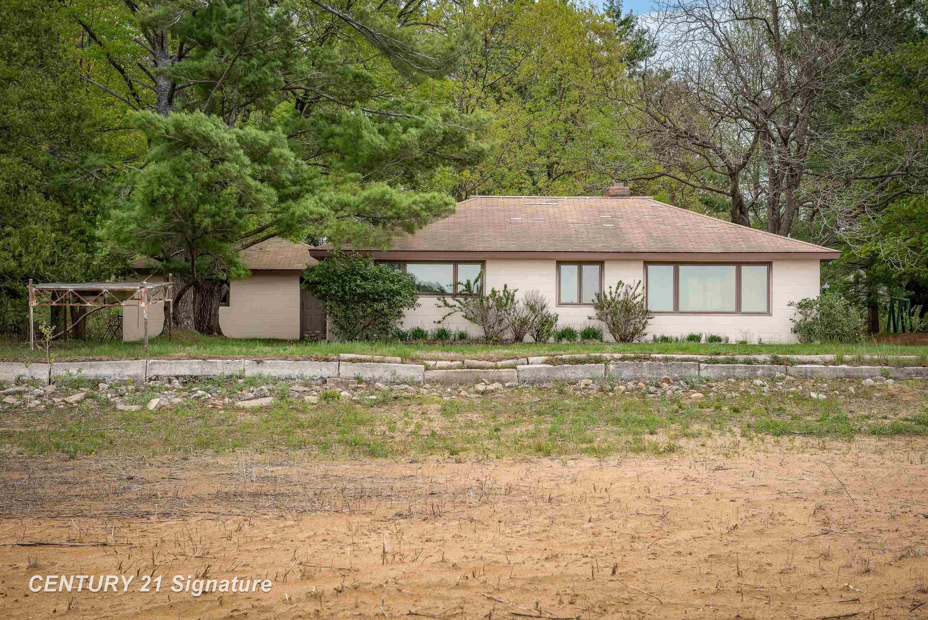 5242 Ostlund Drive, Hope, MI 48628 — Photo 4