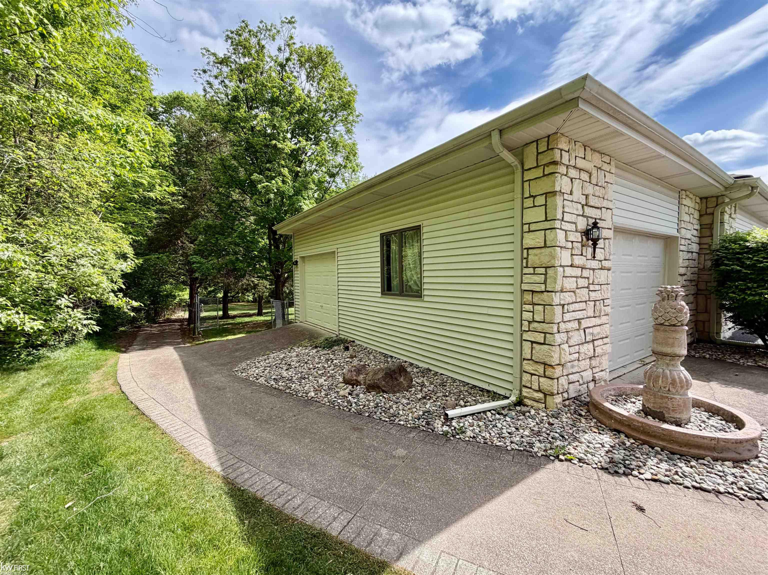7432 River Road, Flushing, MI 48433 — Photo 4