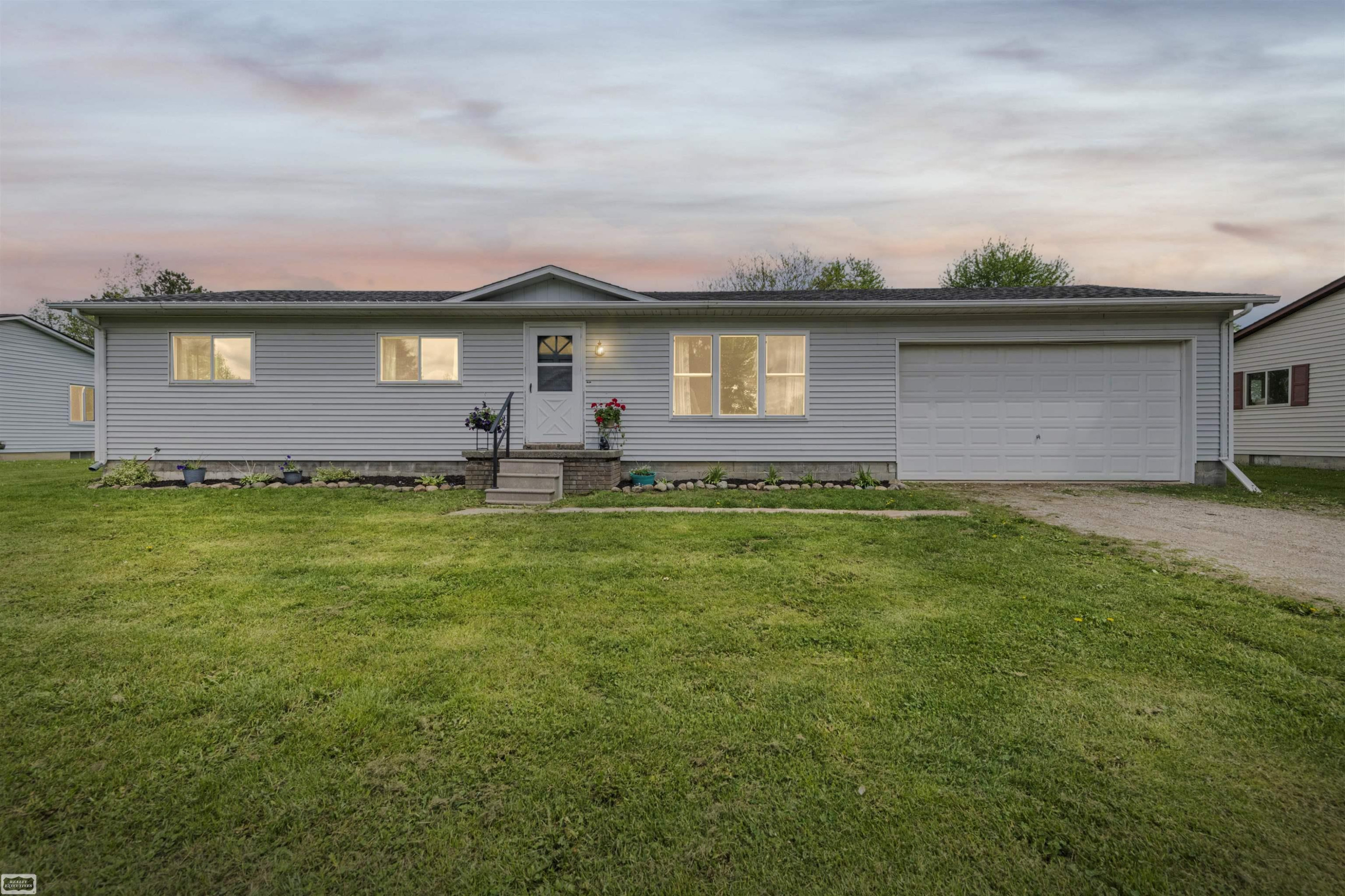 102 Charles Street, Capac, MI 48014 — Photo 4