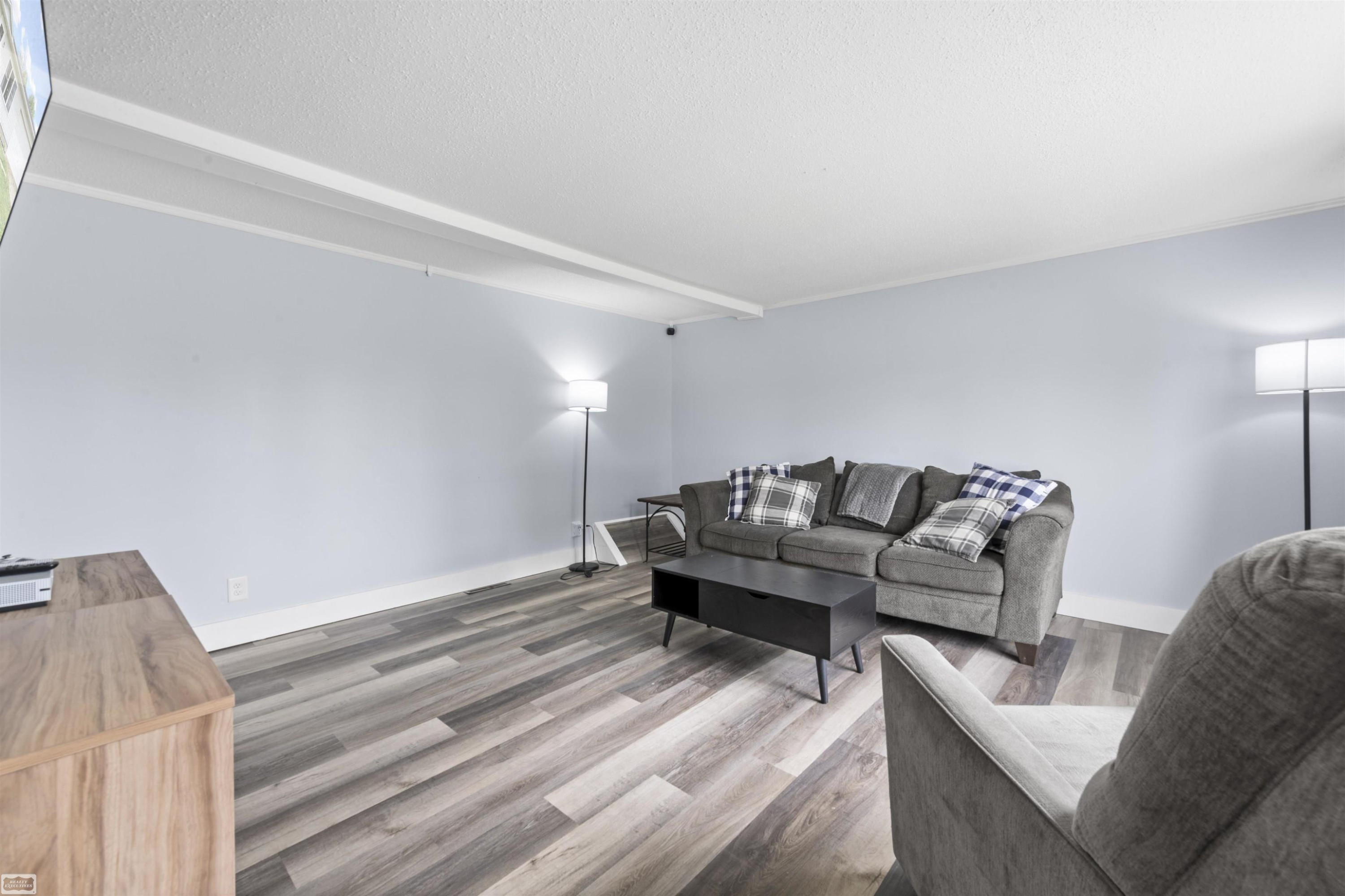 102 Charles Street, Capac, MI 48014 — Photo 6
