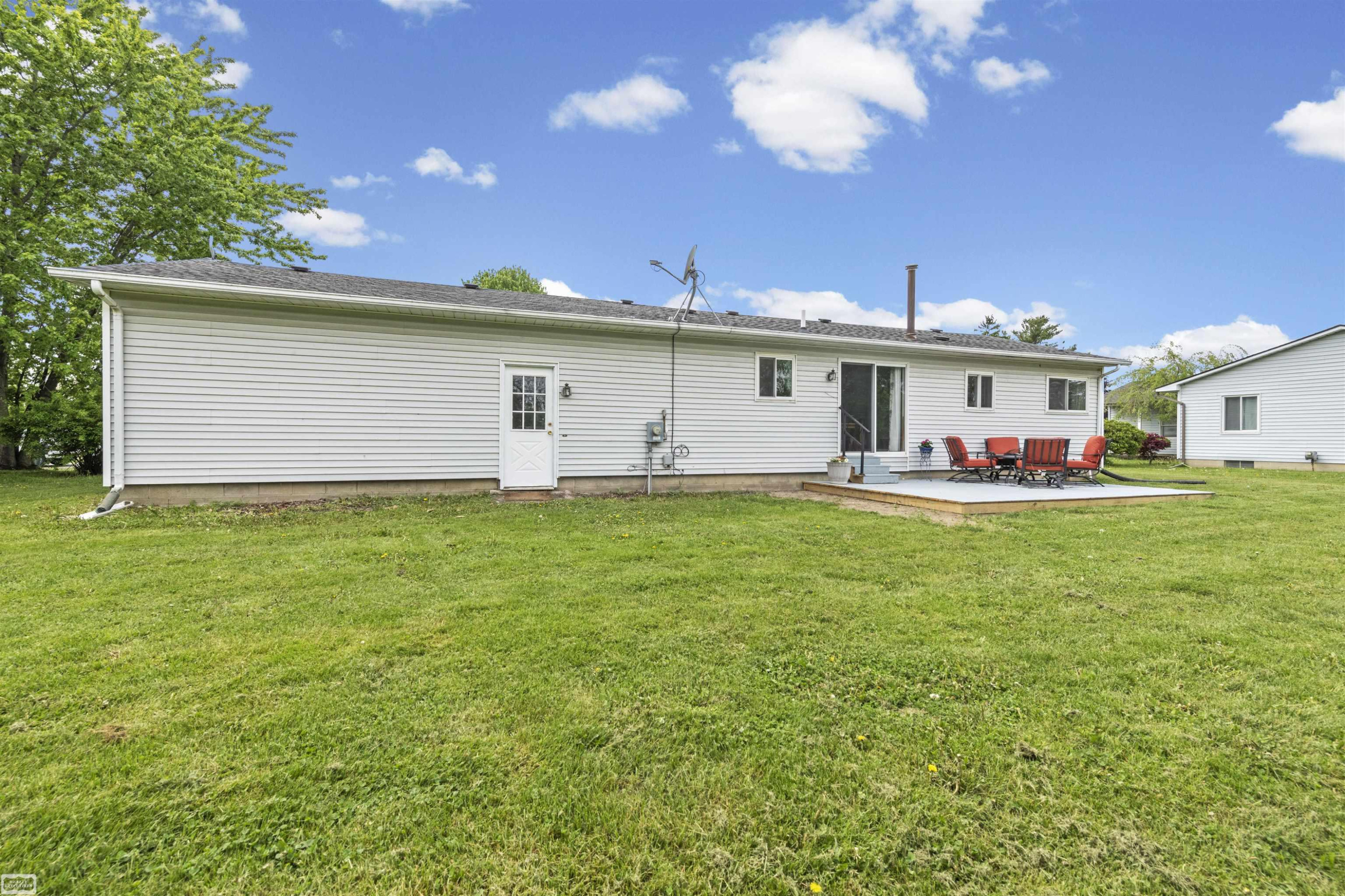 102 Charles Street, Capac, MI 48014 — Photo 32
