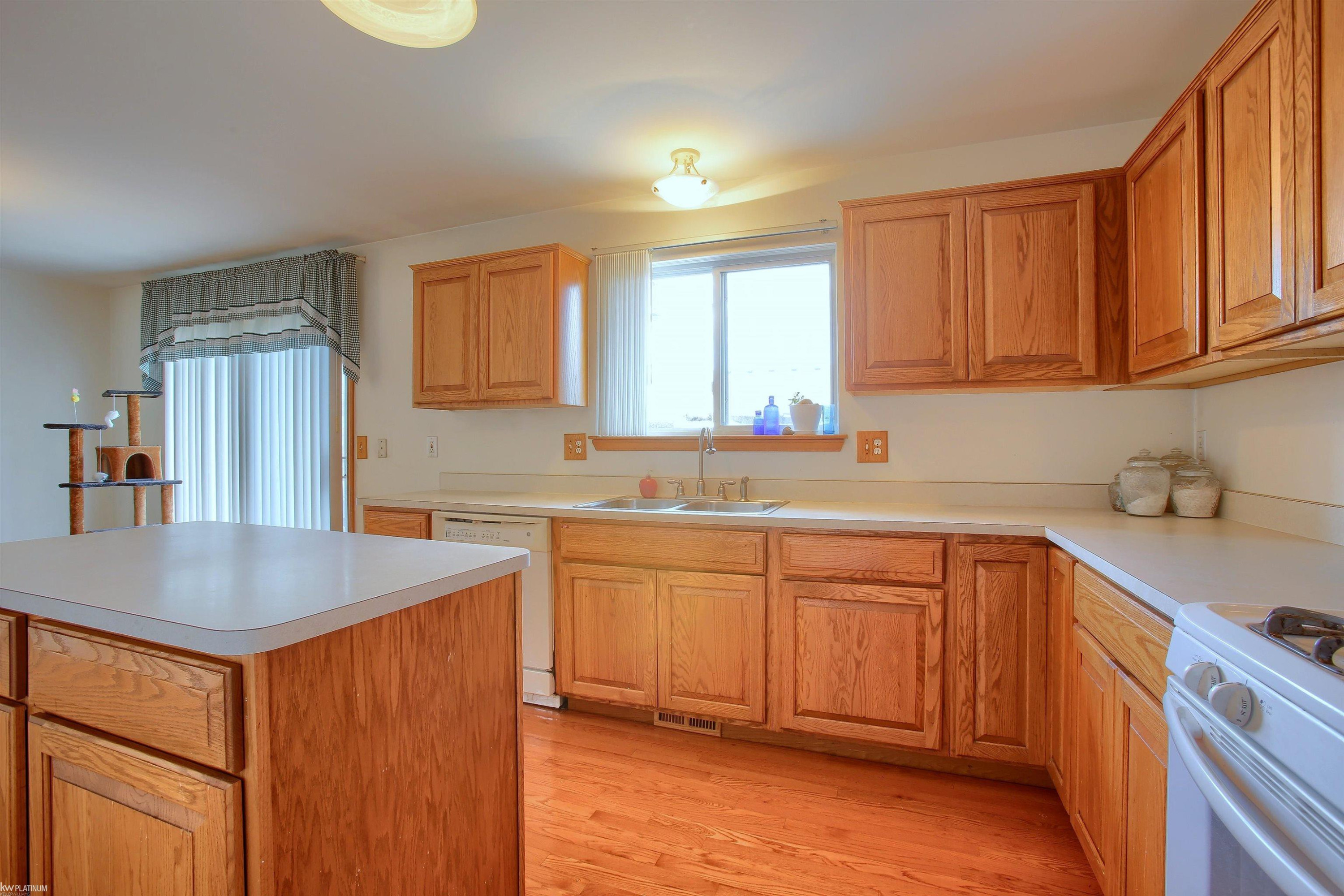 32036 Holly Drive, Chesterfield, MI 48047 — Photo 14