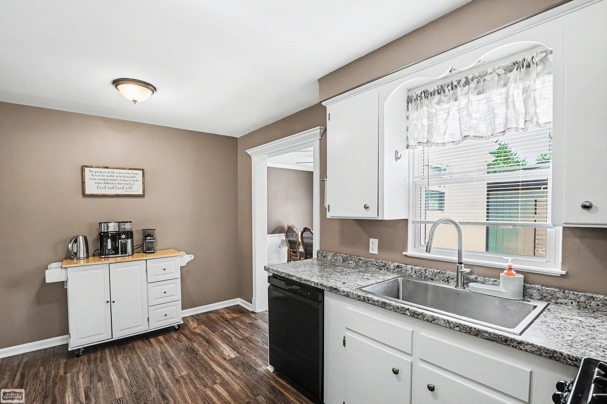 22119 Ridgeway Street, Saint Clair Shores, MI 48080 — Photo 9