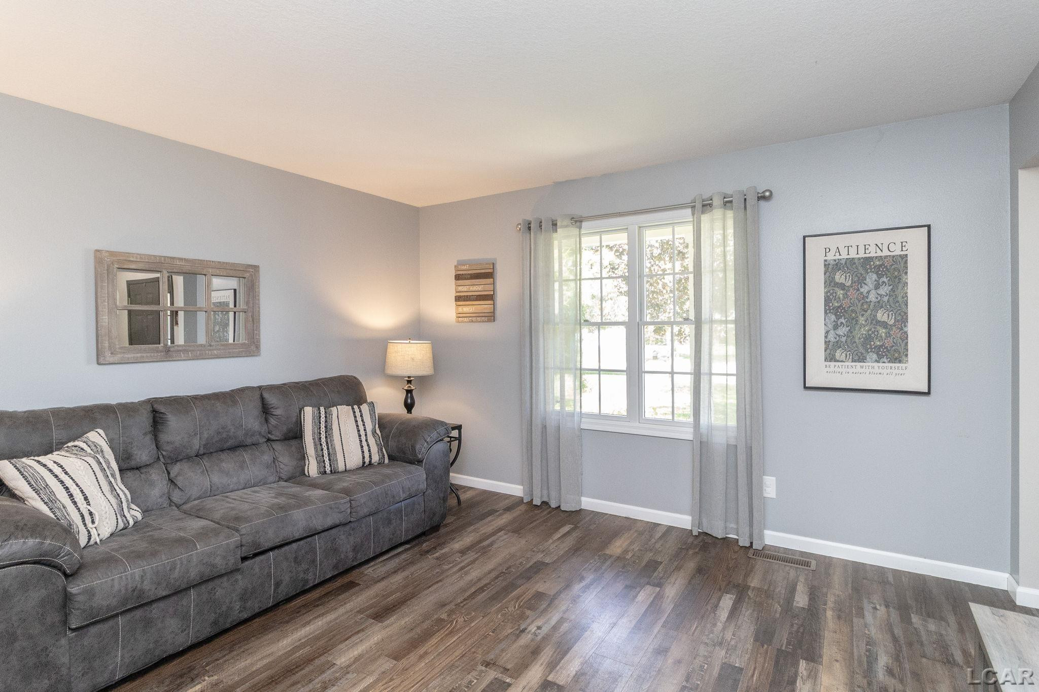 9068 Village Meadows Drive, Temperance, MI 48182 — Photo 5
