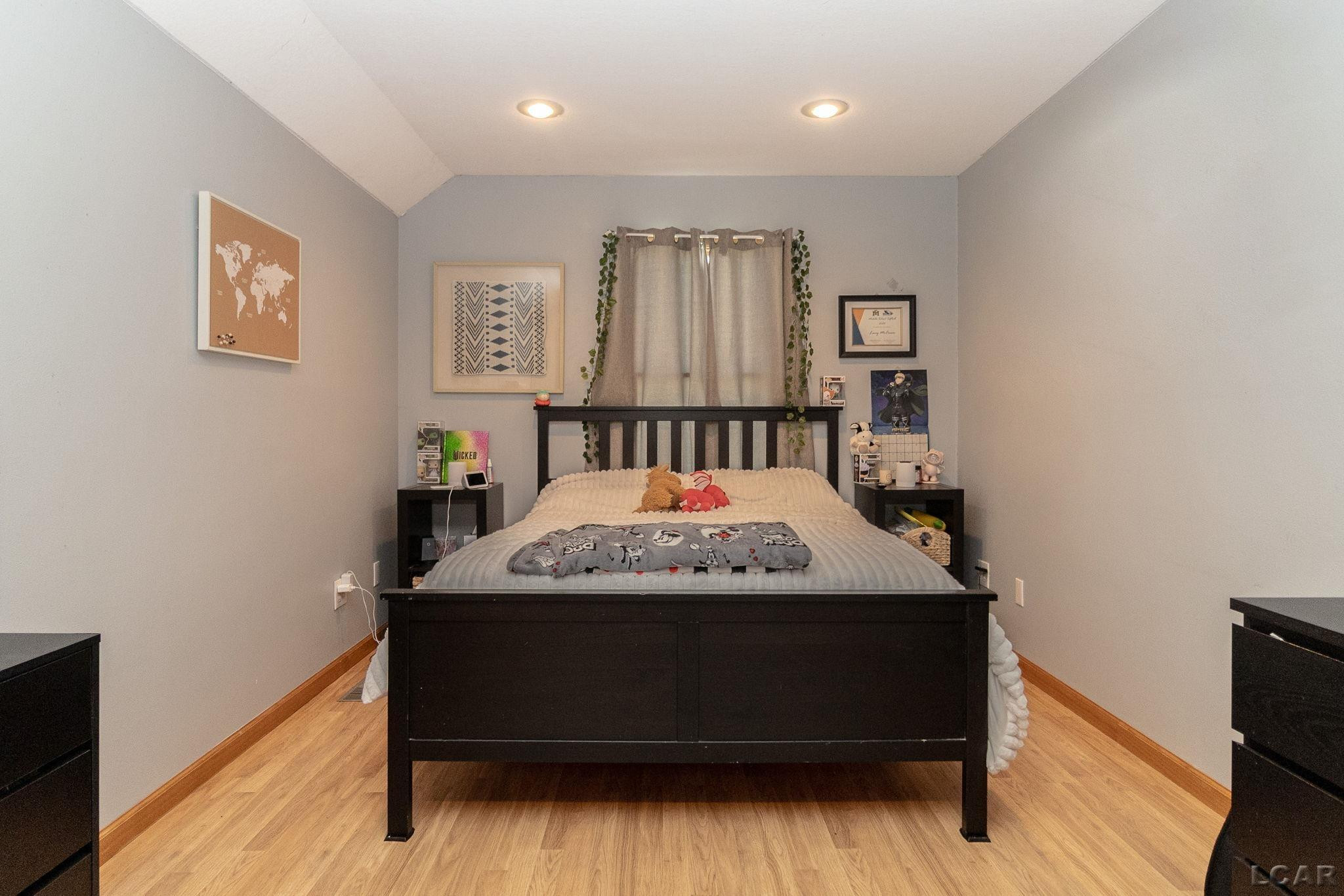 9068 Village Meadows Drive, Temperance, MI 48182 — Photo 33