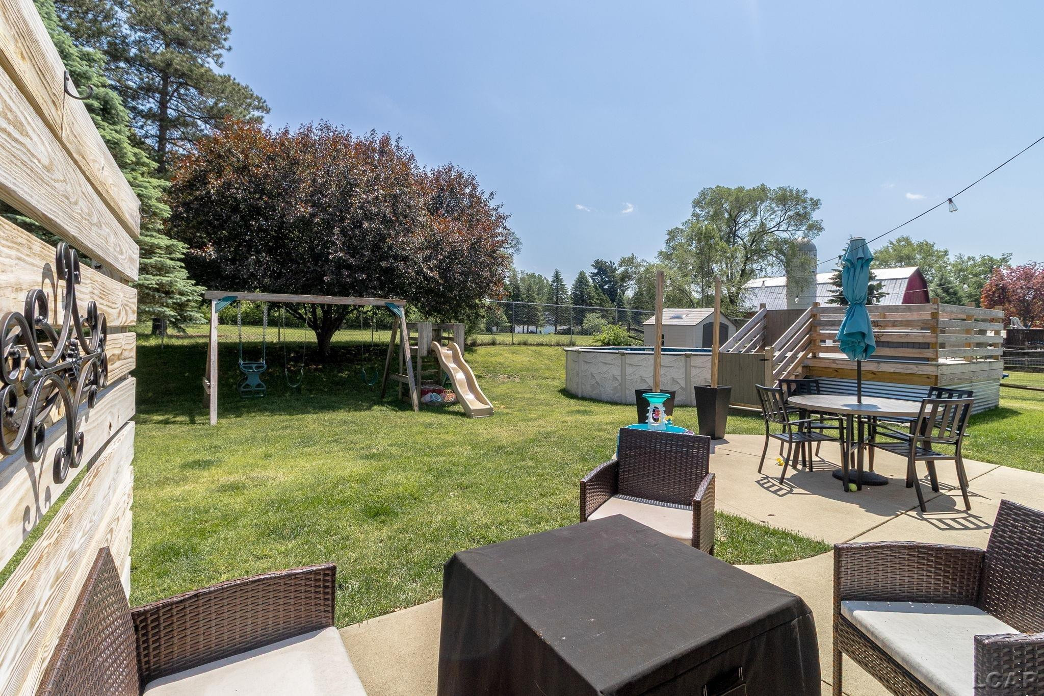 9068 Village Meadows Drive, Temperance, MI 48182 — Photo 40