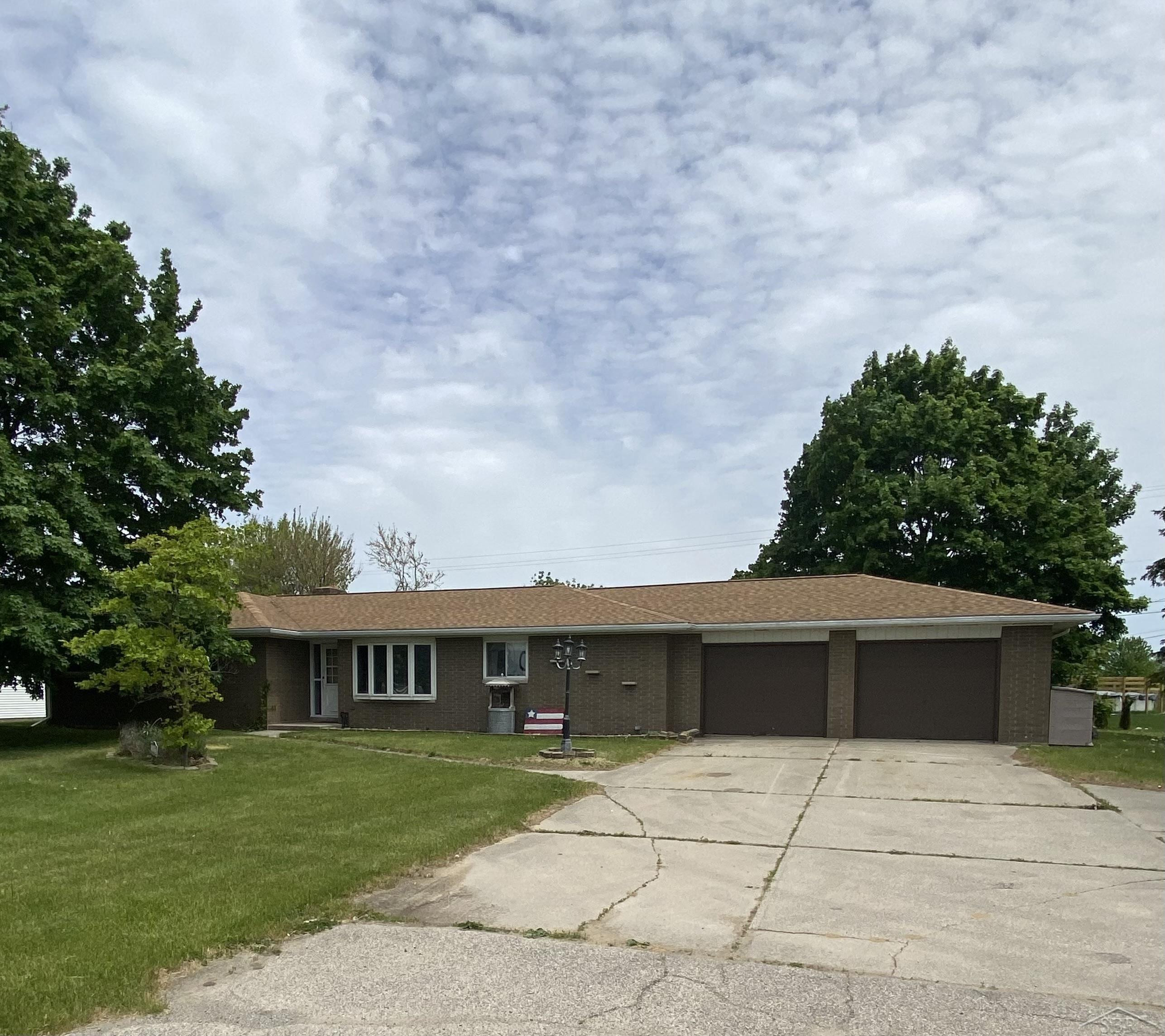 1032 N Hemlock Road, Hemlock, MI 48626