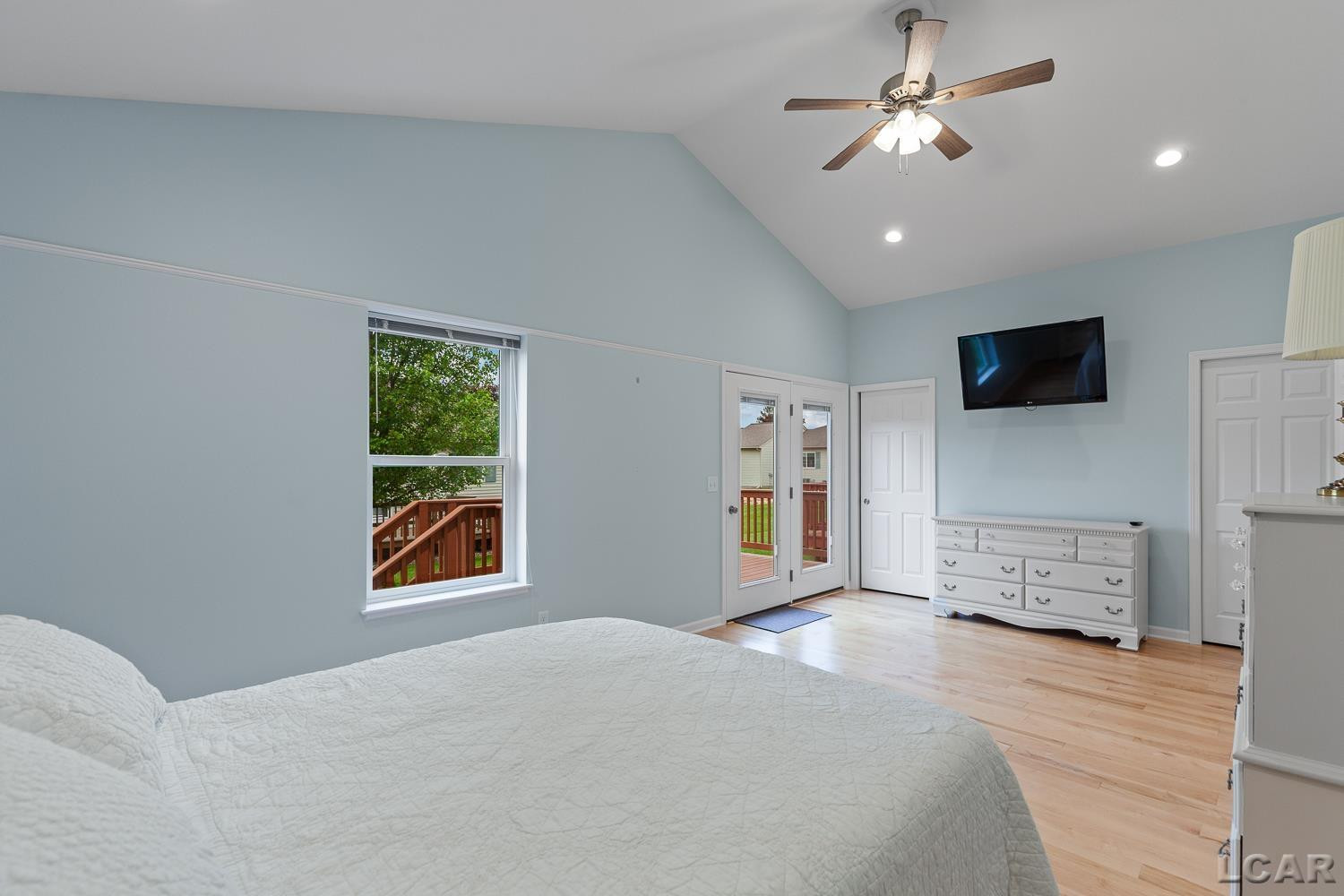 587 RIDGE Lane, Tecumseh, MI 49286 — Photo 15