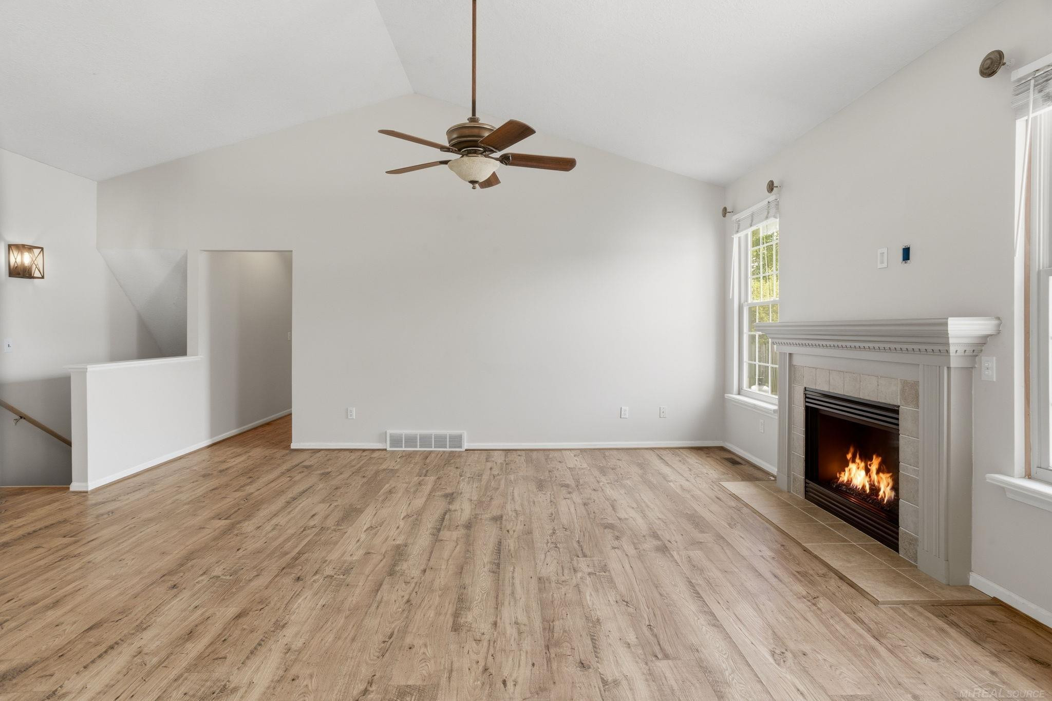 337 Courtneys Place, Lapeer, MI 48446 — Photo 4