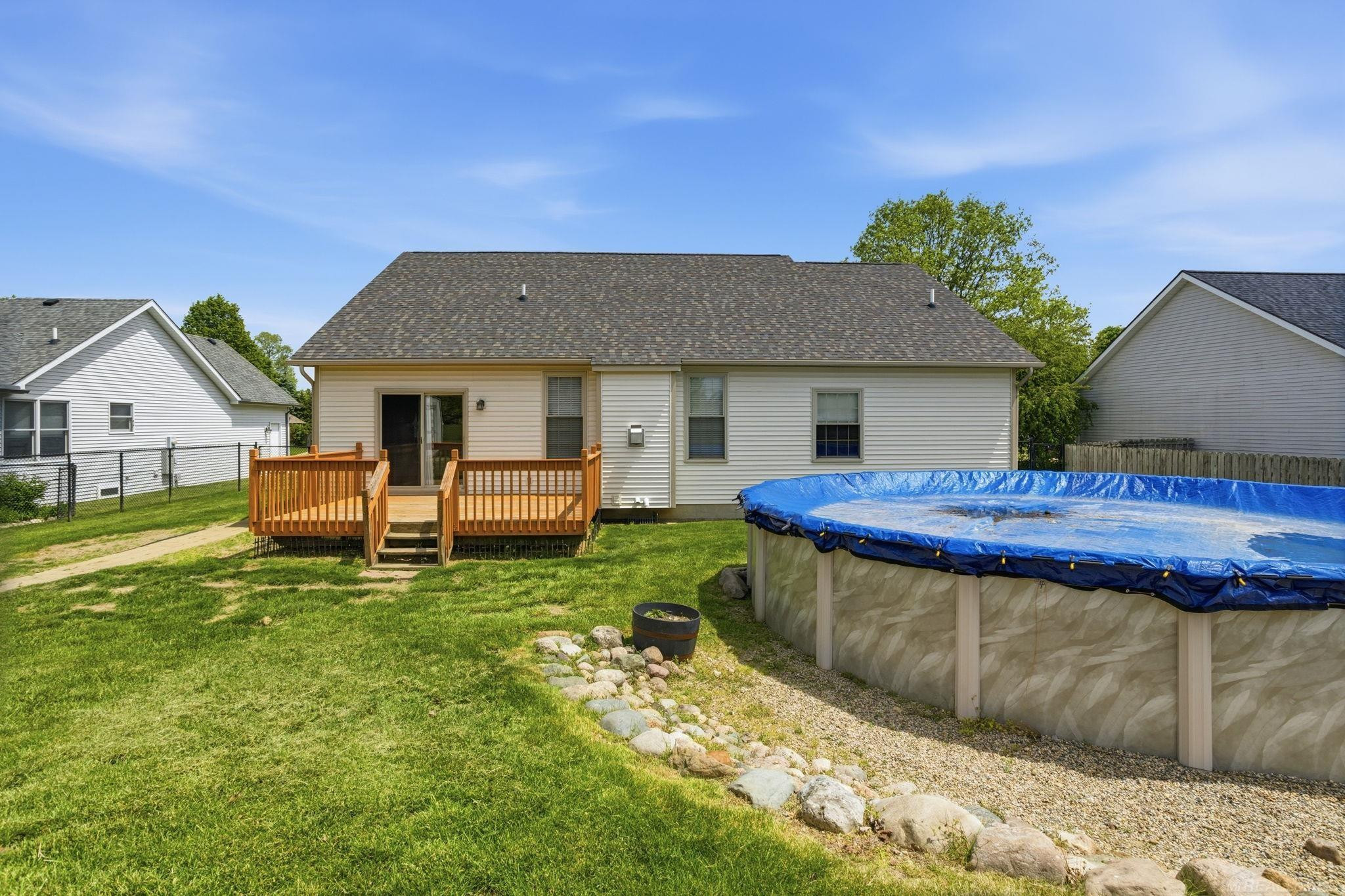 337 Courtneys Place, Lapeer, MI 48446 — Photo 22