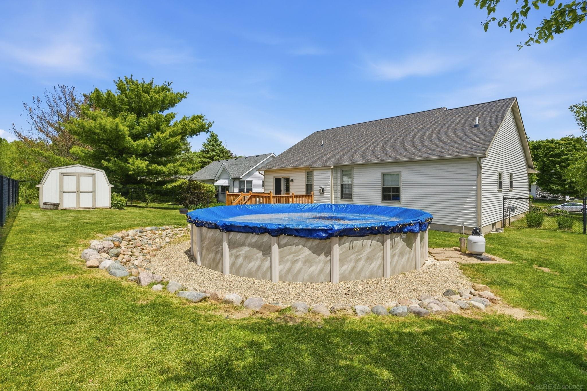 337 Courtneys Place, Lapeer, MI 48446 — Photo 23