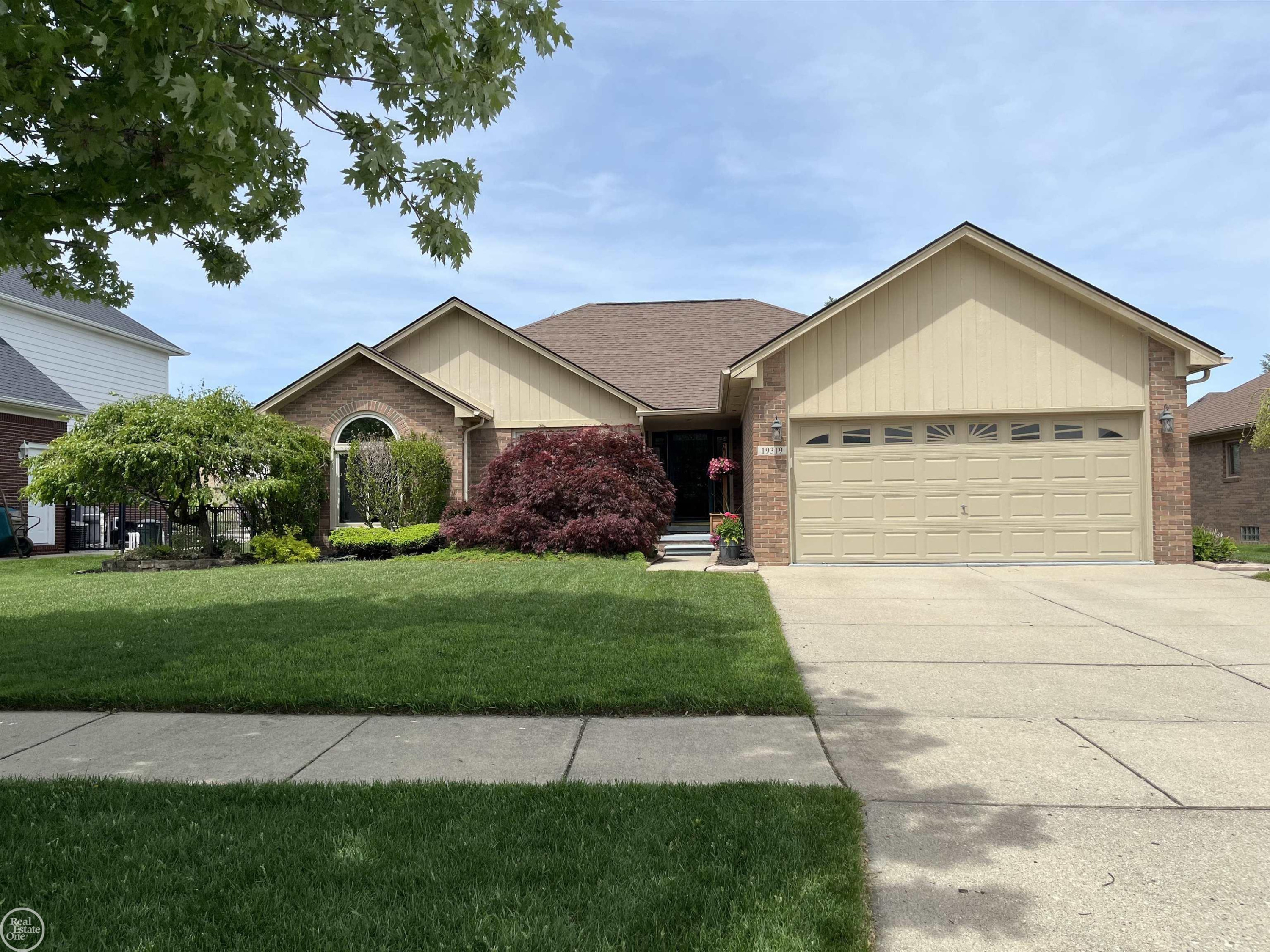 19319 Weathervane Drive, Macomb, MI 48044 — Photo 5