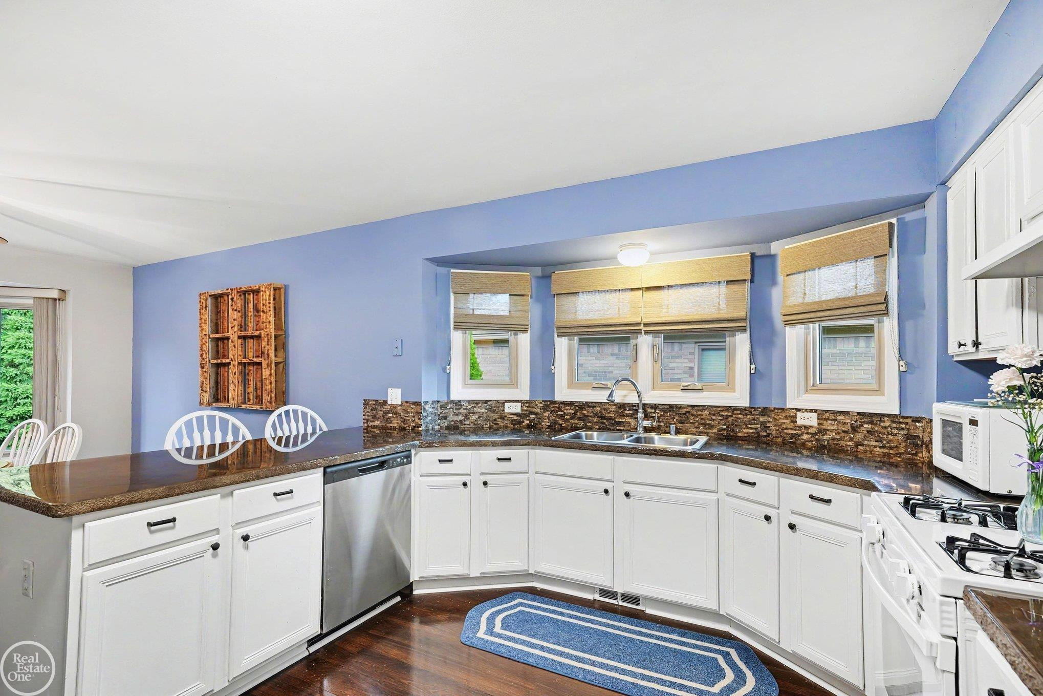 19319 Weathervane Drive, Macomb, MI 48044 — Photo 14