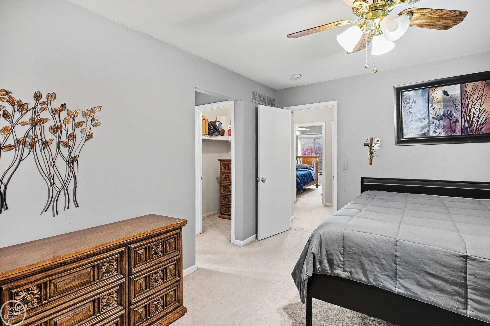 19319 Weathervane Drive, Macomb, MI 48044 — Photo 19