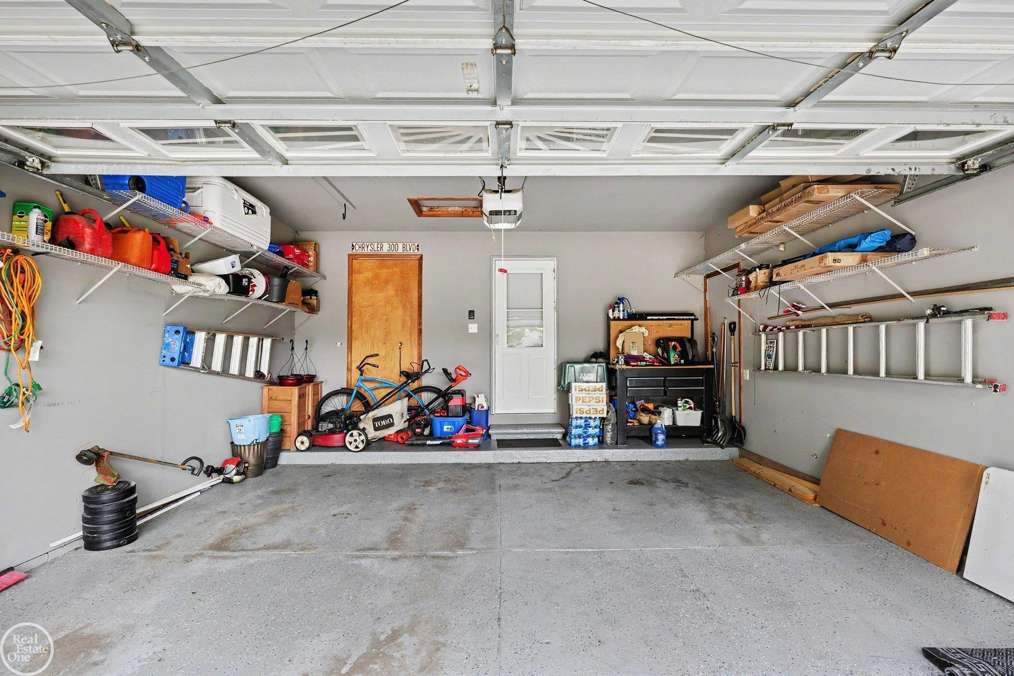 19319 Weathervane Drive, Macomb, MI 48044 — Photo 23