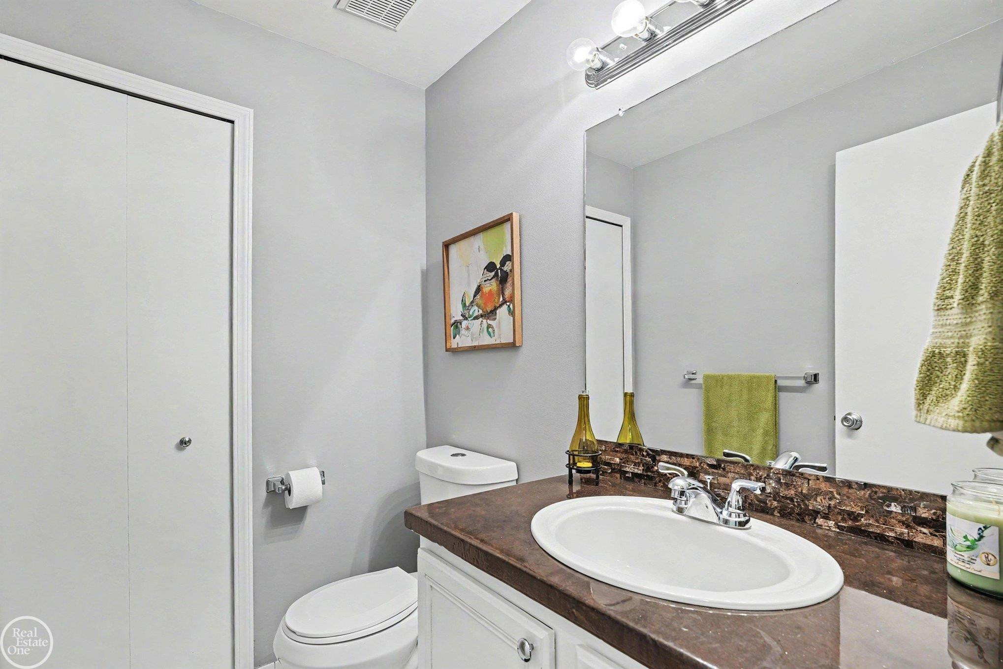 19319 Weathervane Drive, Macomb, MI 48044 — Photo 24