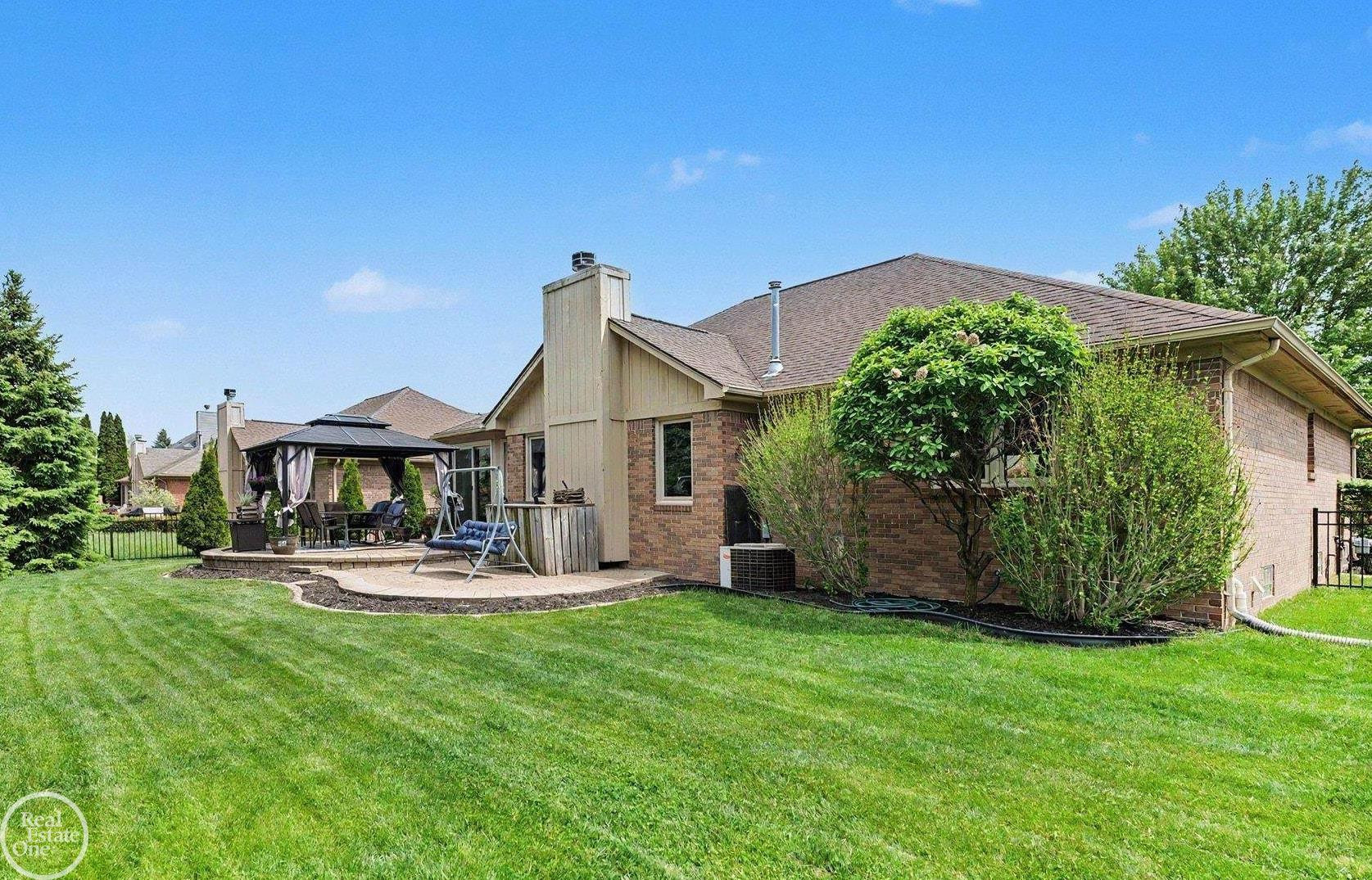 19319 Weathervane Drive, Macomb, MI 48044 — Photo 30