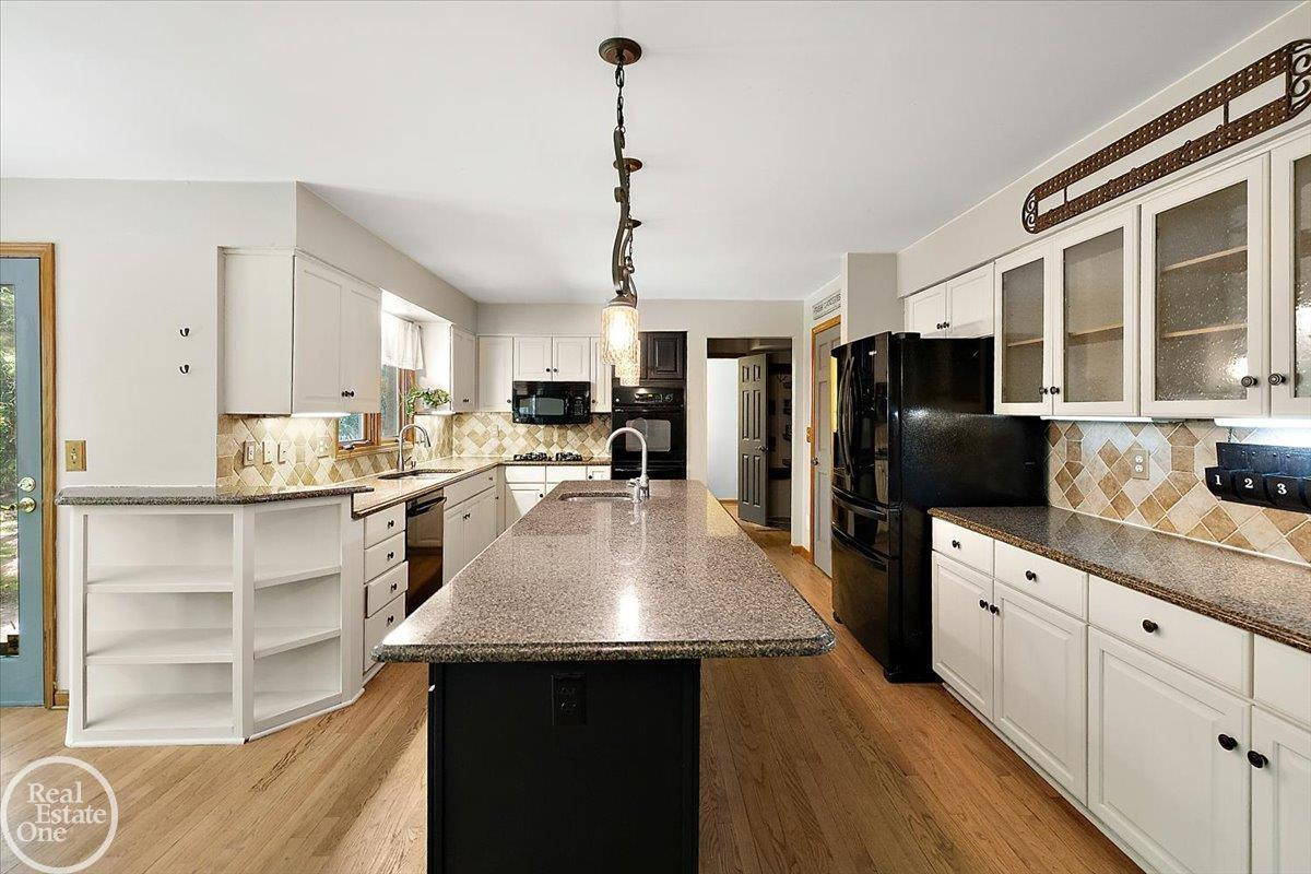 53291 Shanelle Lane, Shelby Twp, MI 48315 — Photo 17