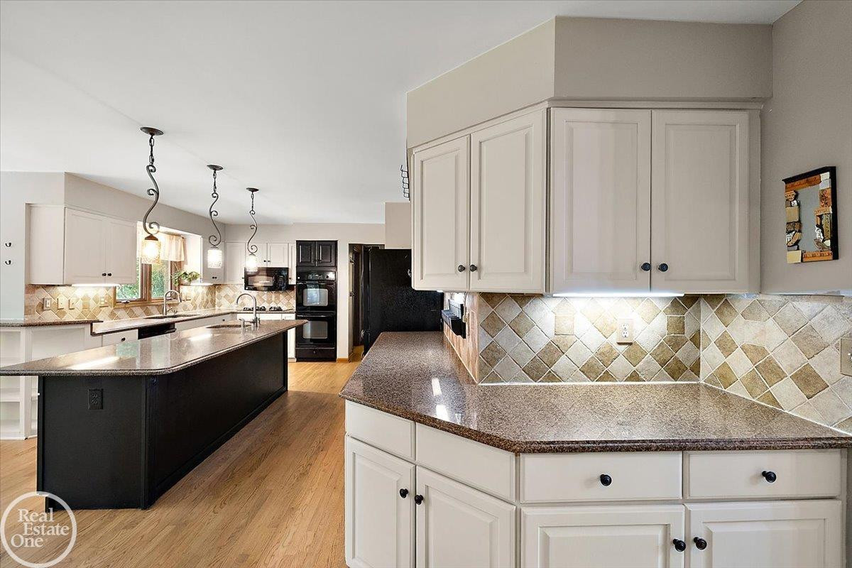 53291 Shanelle Lane, Shelby Twp, MI 48315 — Photo 18