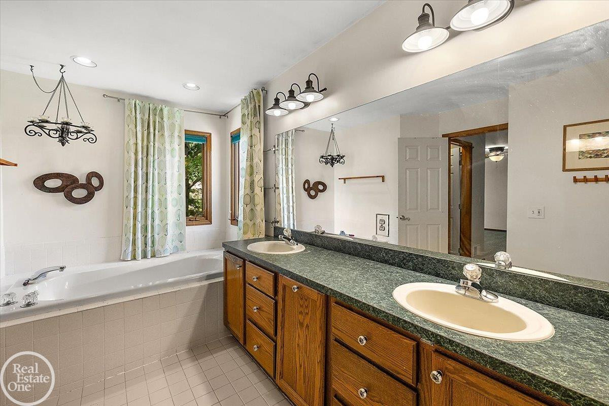 53291 Shanelle Lane, Shelby Twp, MI 48315 — Photo 37