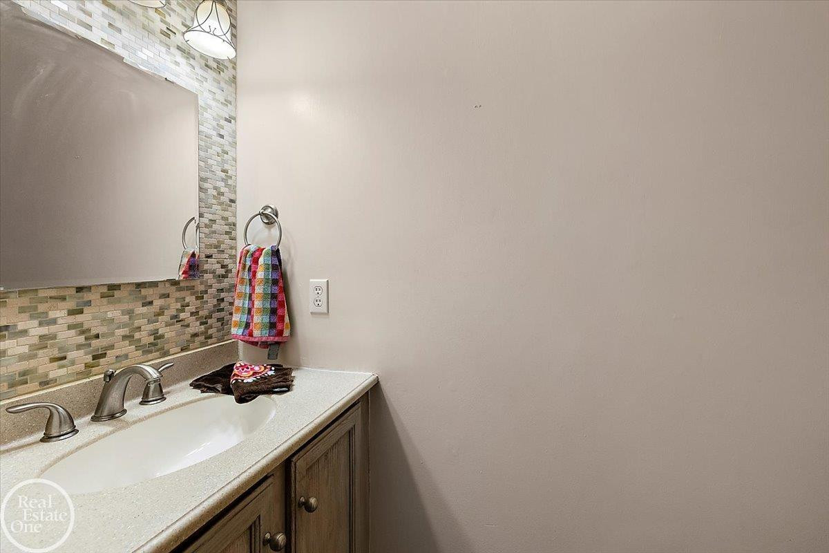 53291 Shanelle Lane, Shelby Twp, MI 48315 — Photo 45