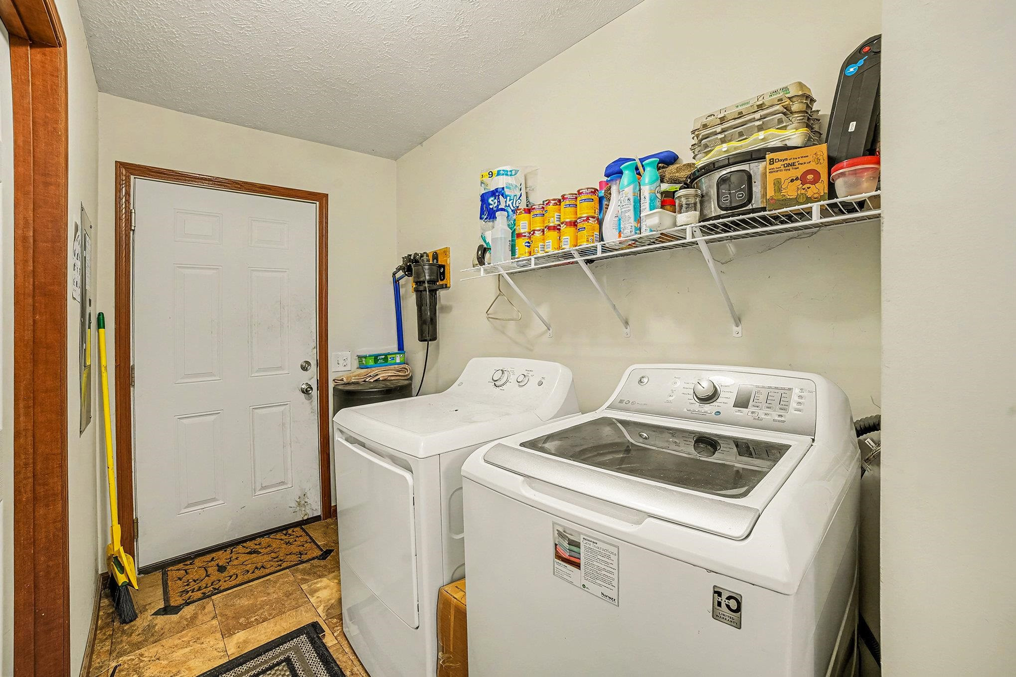 2738 Lakeshore Drive, Gladwin, MI 48624 — Photo 8