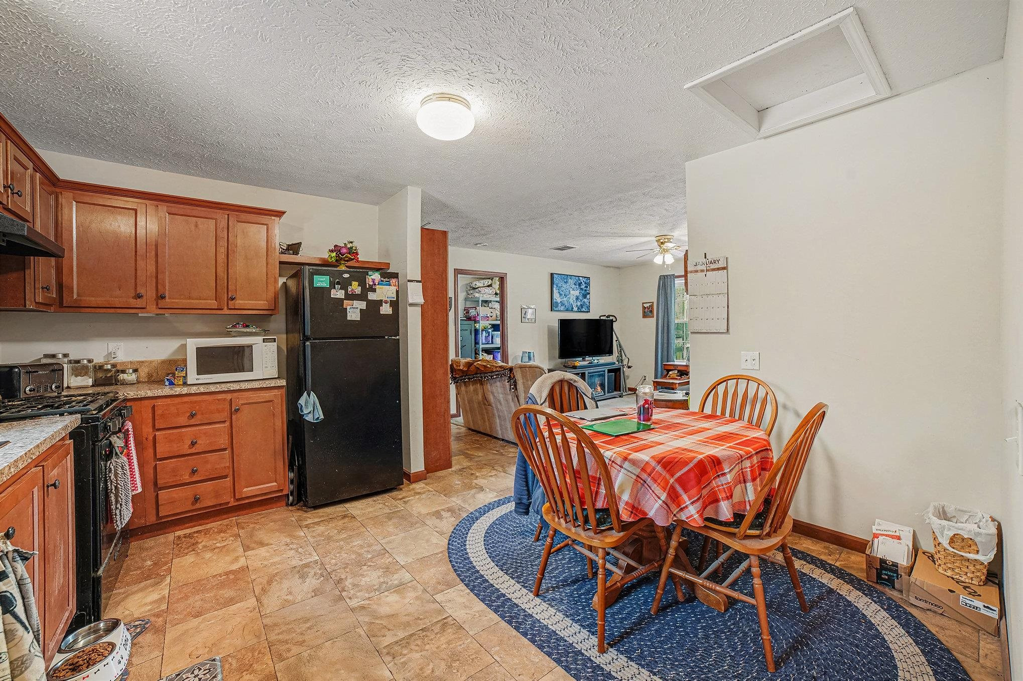 2738 Lakeshore Drive, Gladwin, MI 48624 — Photo 9