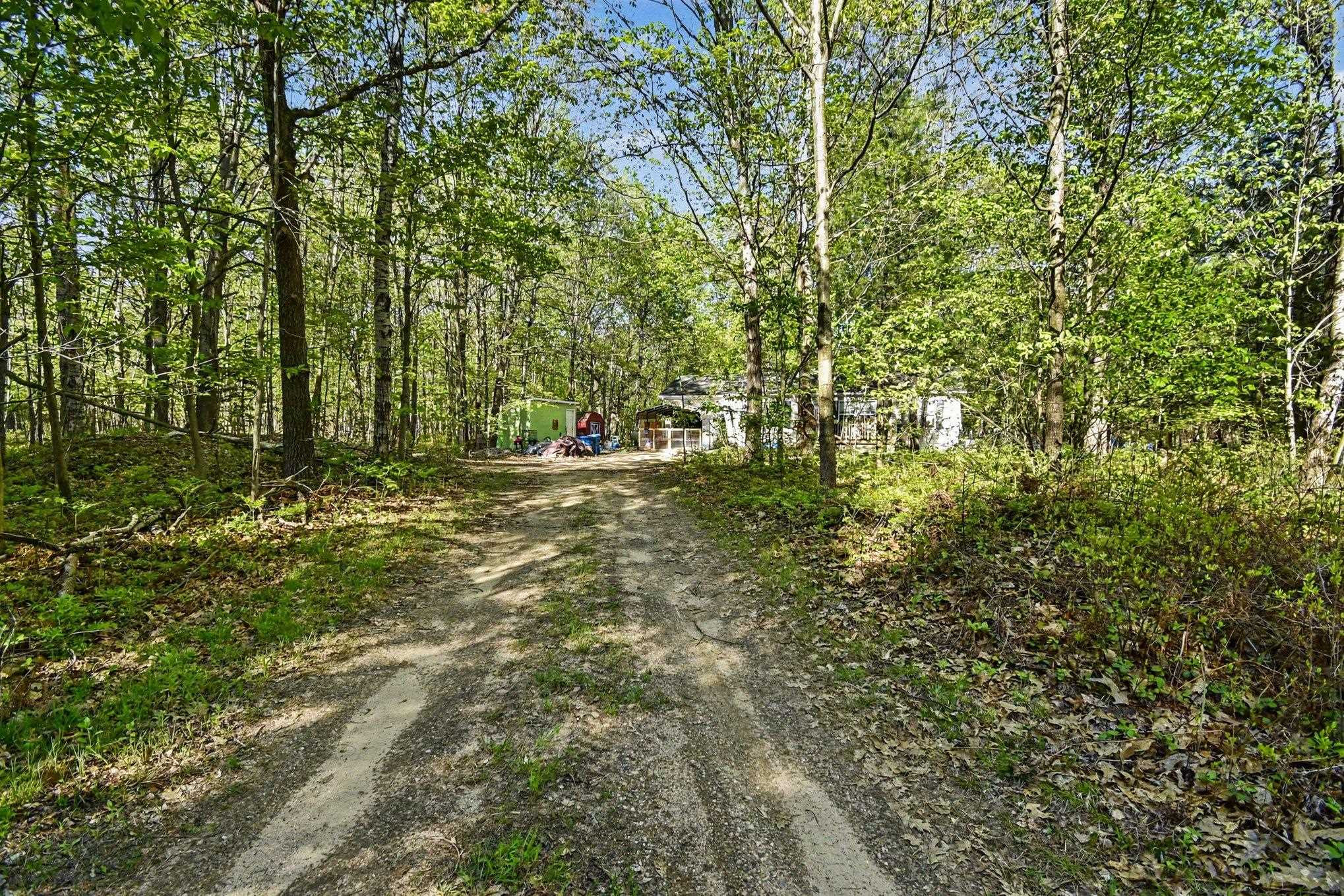 2738 Lakeshore Drive, Gladwin, MI 48624 — Photo 27