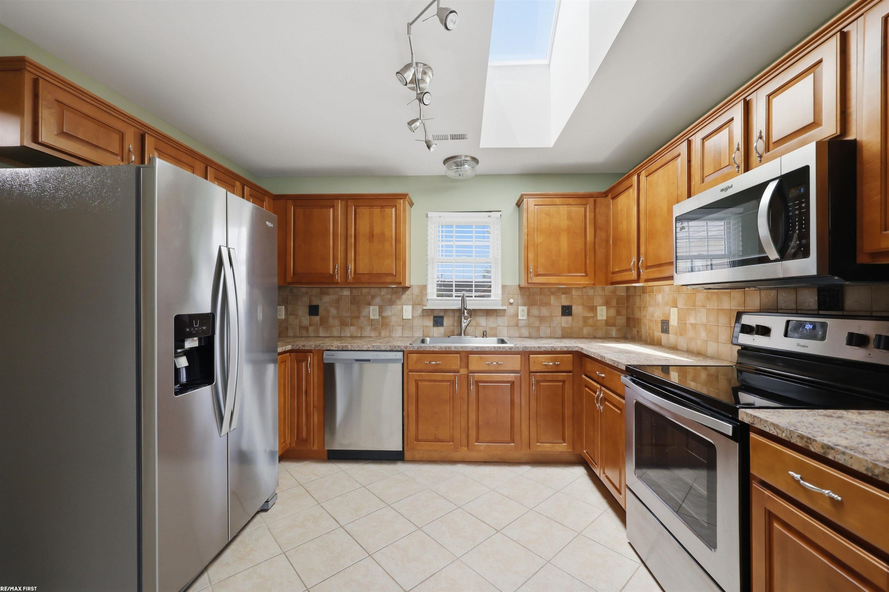 45653 Gable Drive, Macomb, MI 48044 — Photo 10