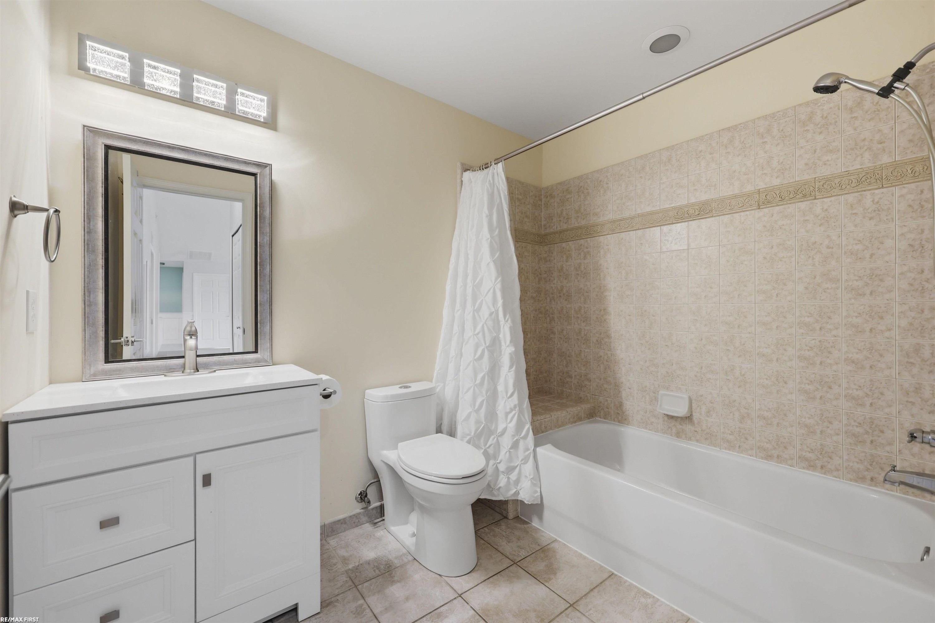 45653 Gable Drive, Macomb, MI 48044 — Photo 19