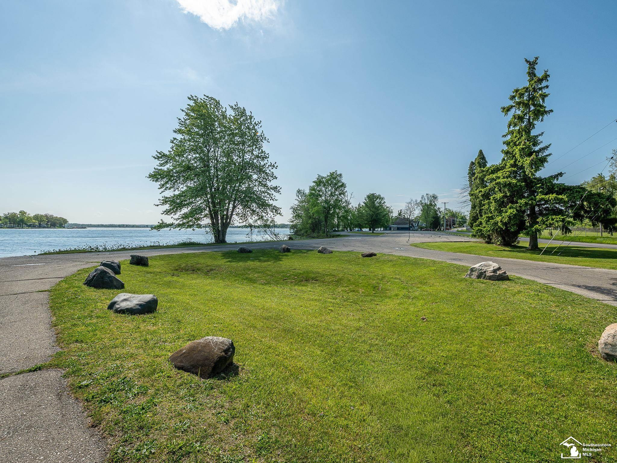 6621 Devils Lake Highway, Manitou Beach, MI 49253 — Photo 34