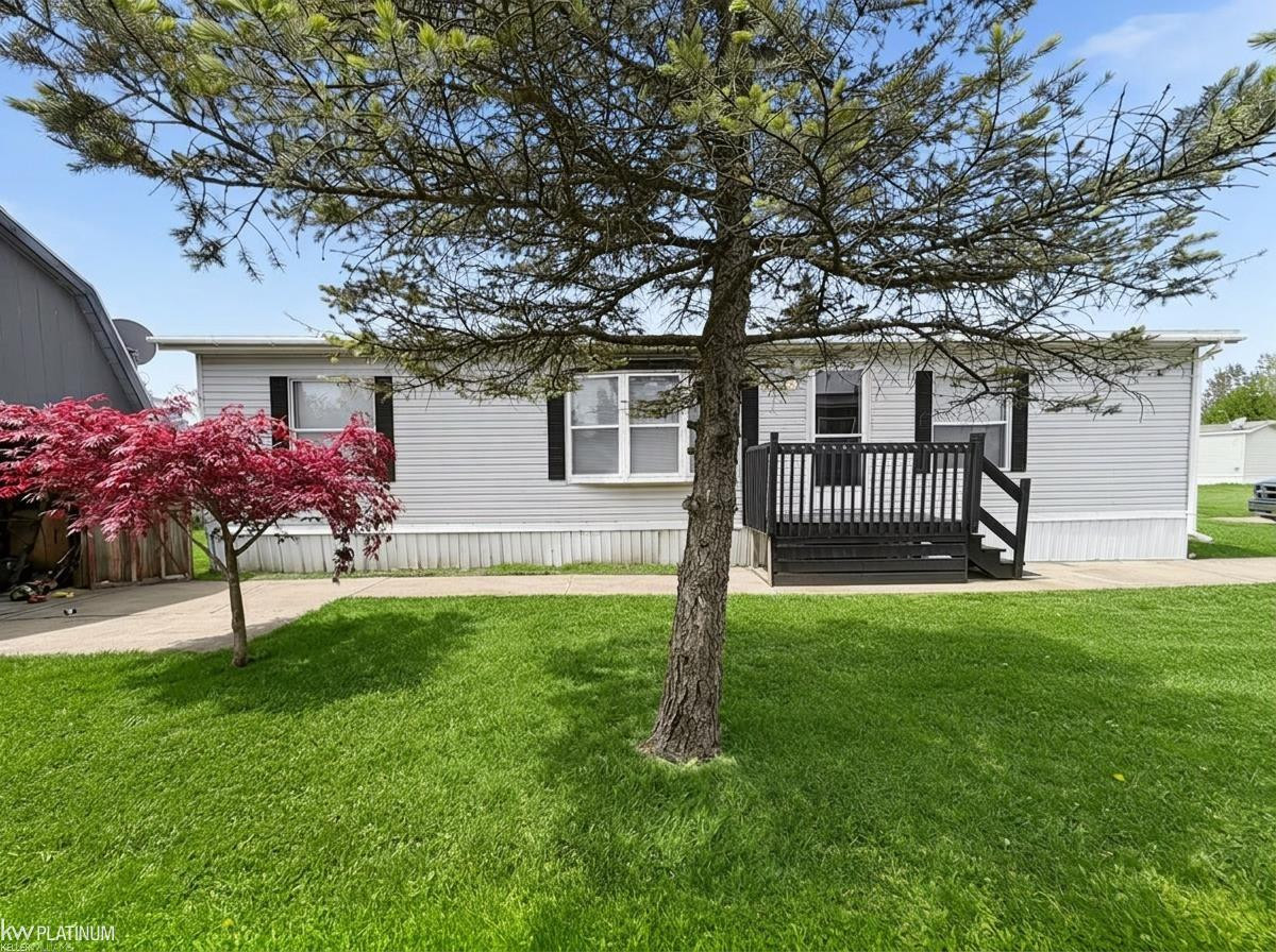 12370 Saint James Court, MI 48065 — Photo 2
