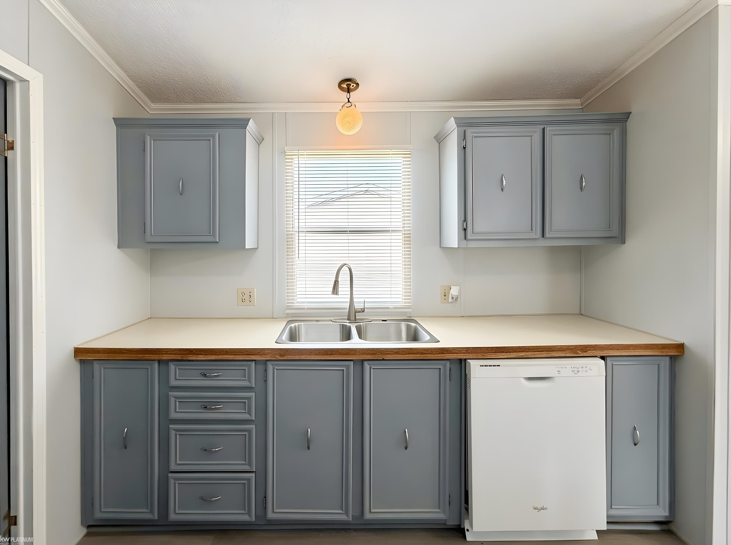 12370 Saint James Court, MI 48065 — Photo 7